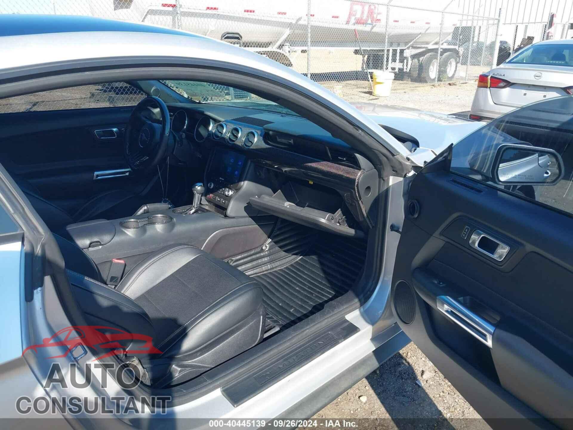 FORD MUSTANG 2018 - 1FA6P8TH8J5162913
