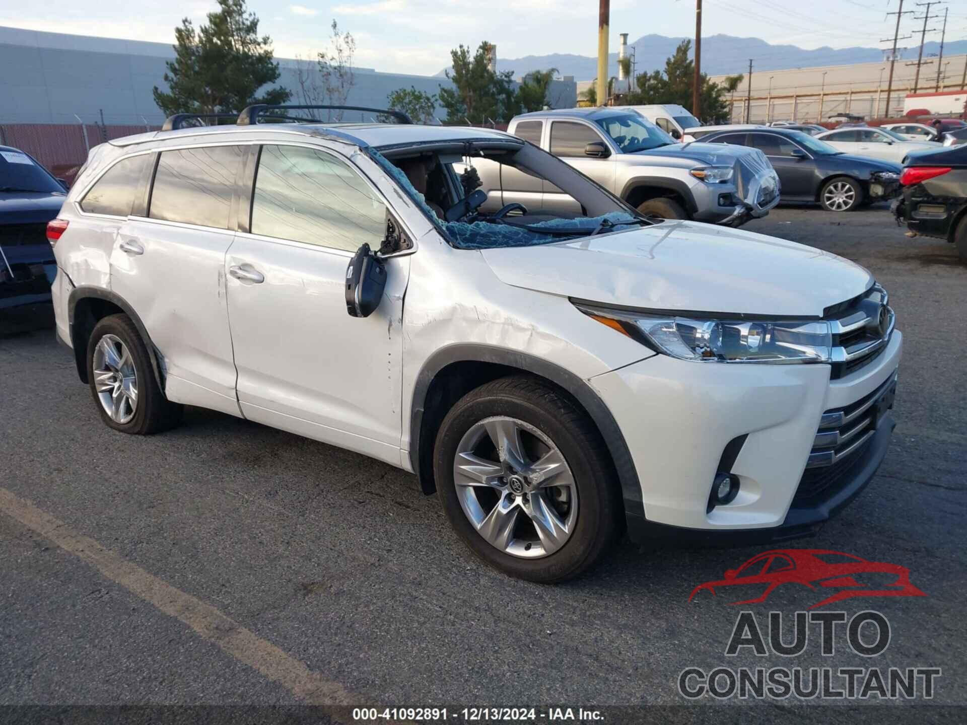 TOYOTA HIGHLANDER 2019 - 5TDDZRFH1KS739581