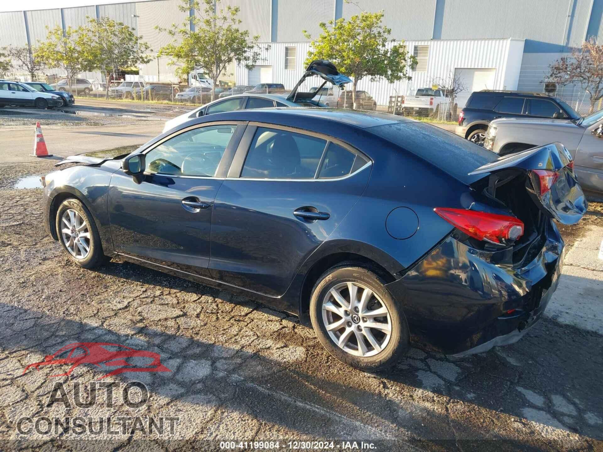 MAZDA MAZDA3 2017 - 3MZBN1U76HM104635