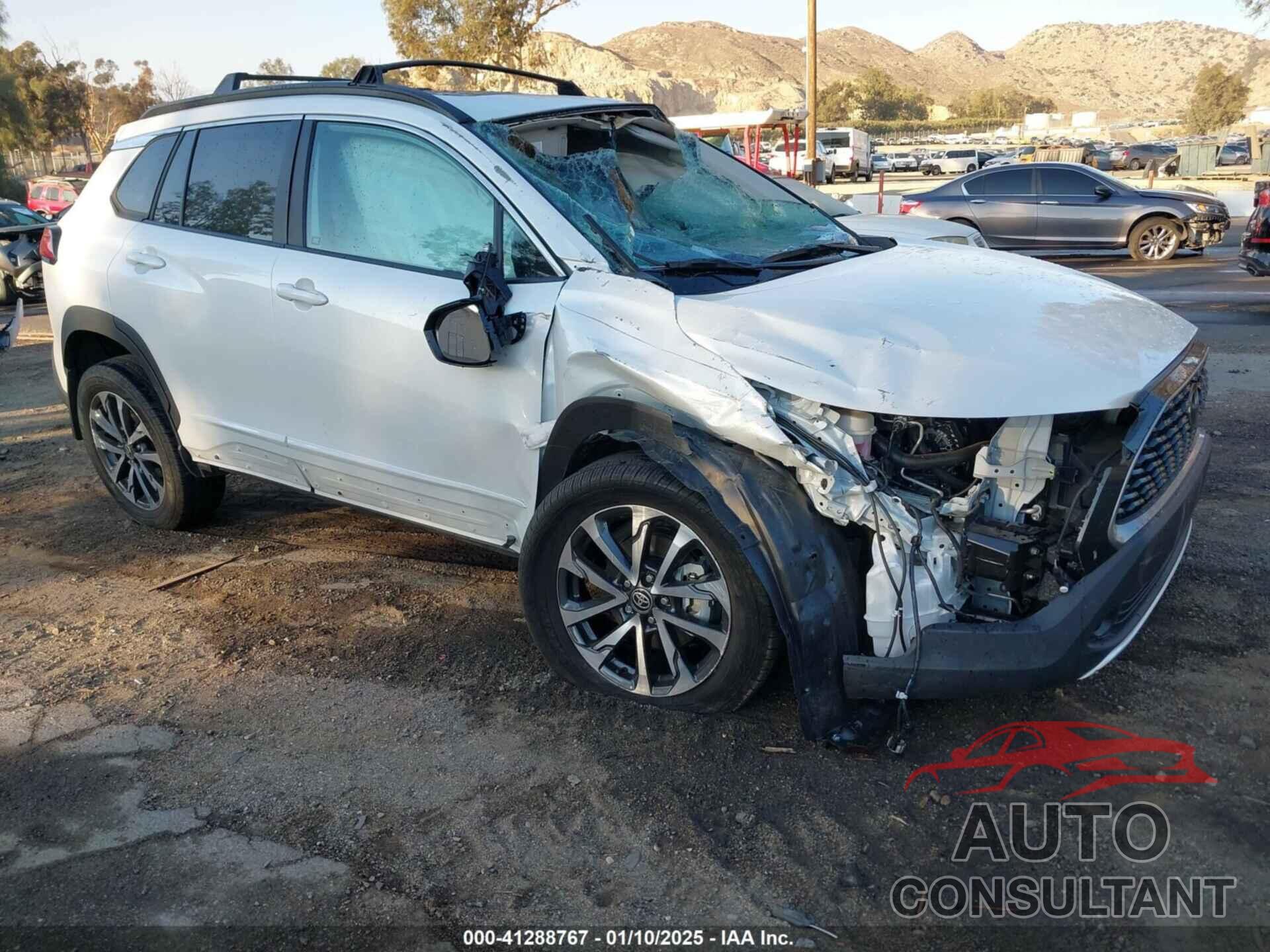 TOYOTA COROLLA CROSS 2024 - 7MUDAAAG0RV095871