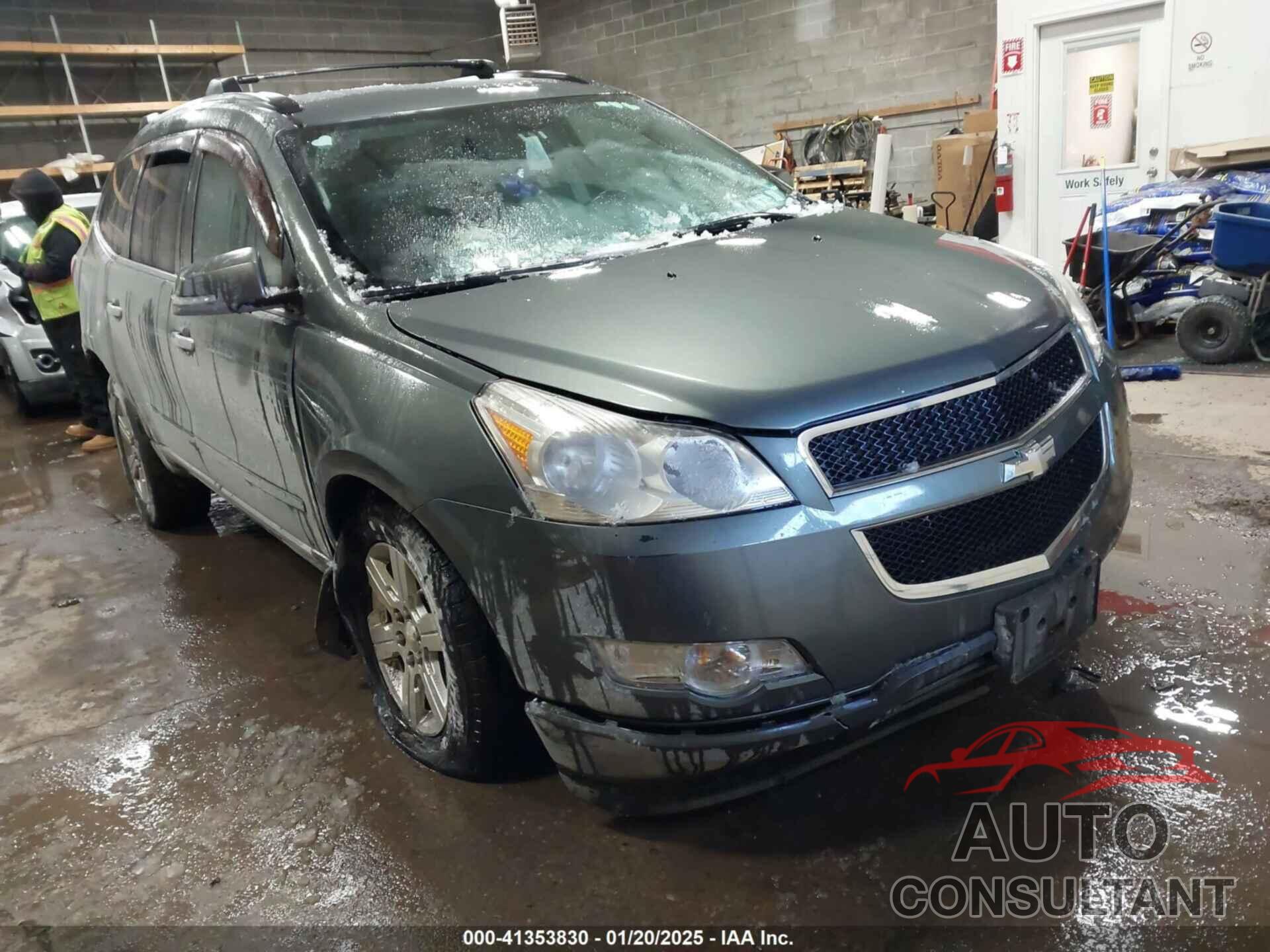 CHEVROLET TRAVERSE 2011 - 1GNKRGED5BJ345757