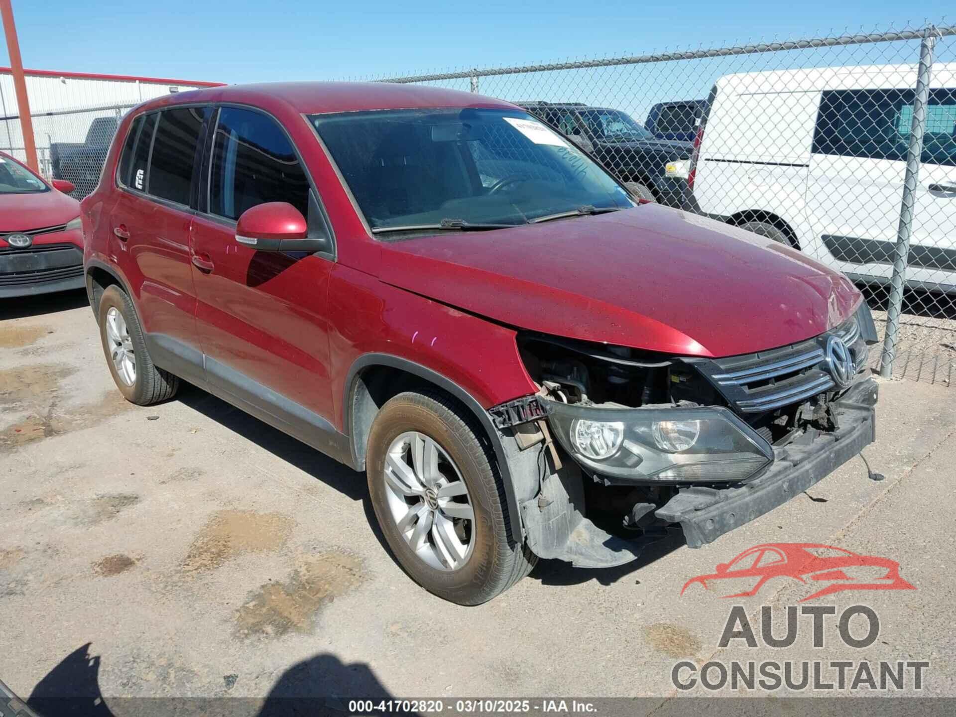 VOLKSWAGEN TIGUAN 2013 - WVGBV7AX2DW006816