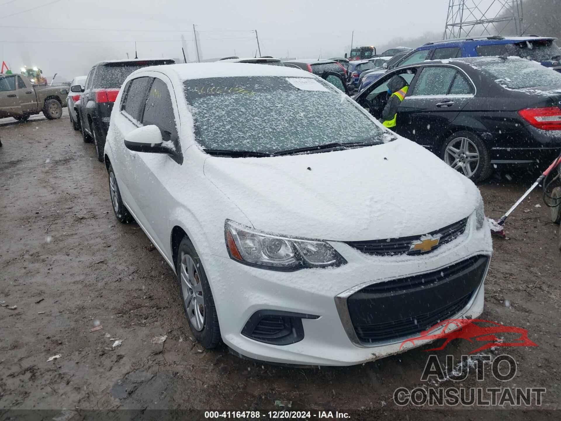 CHEVROLET SONIC 2019 - 1G1JG6SB5K4132449