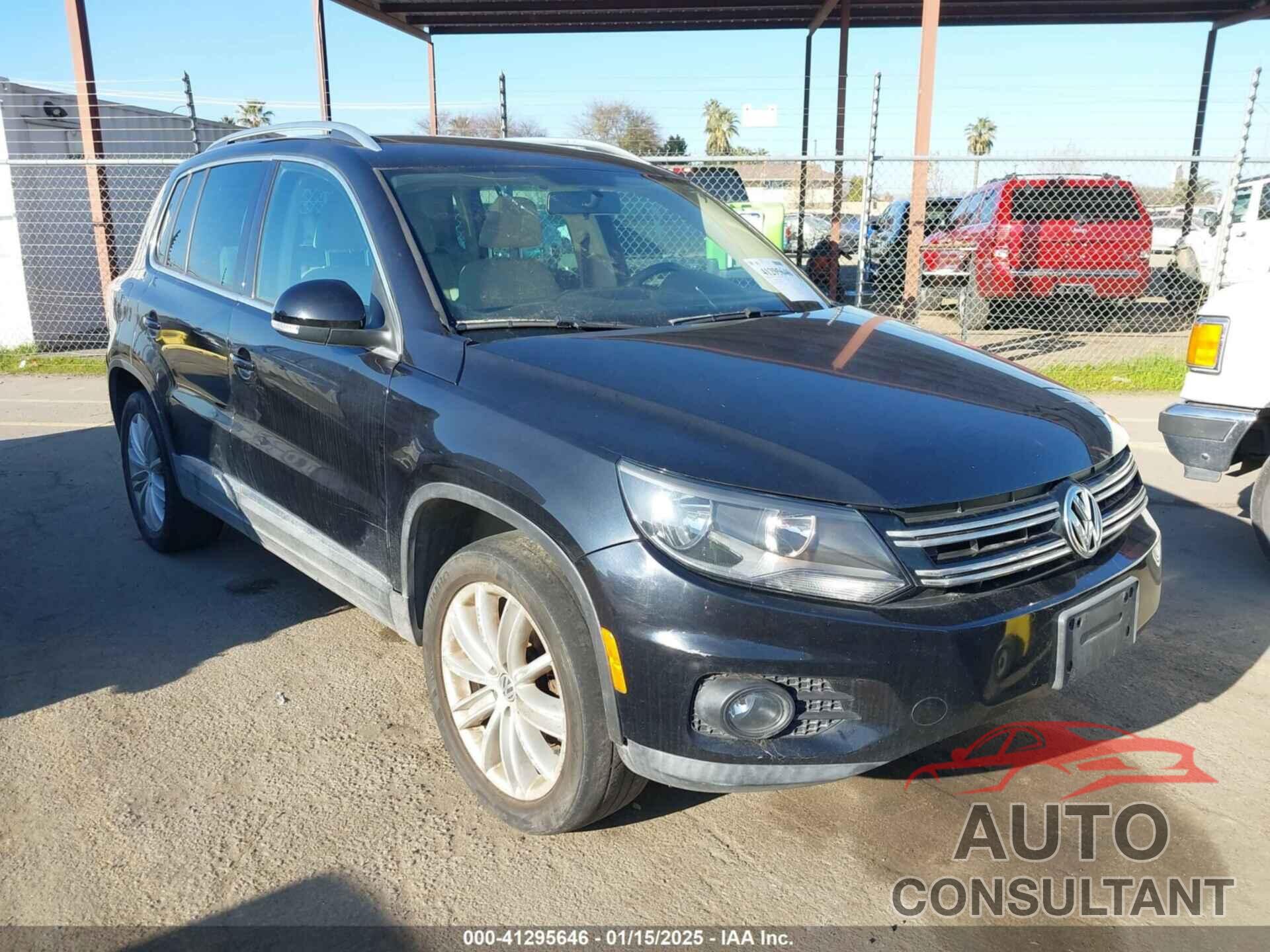 VOLKSWAGEN TIGUAN 2012 - WVGBV7AX4CW607546