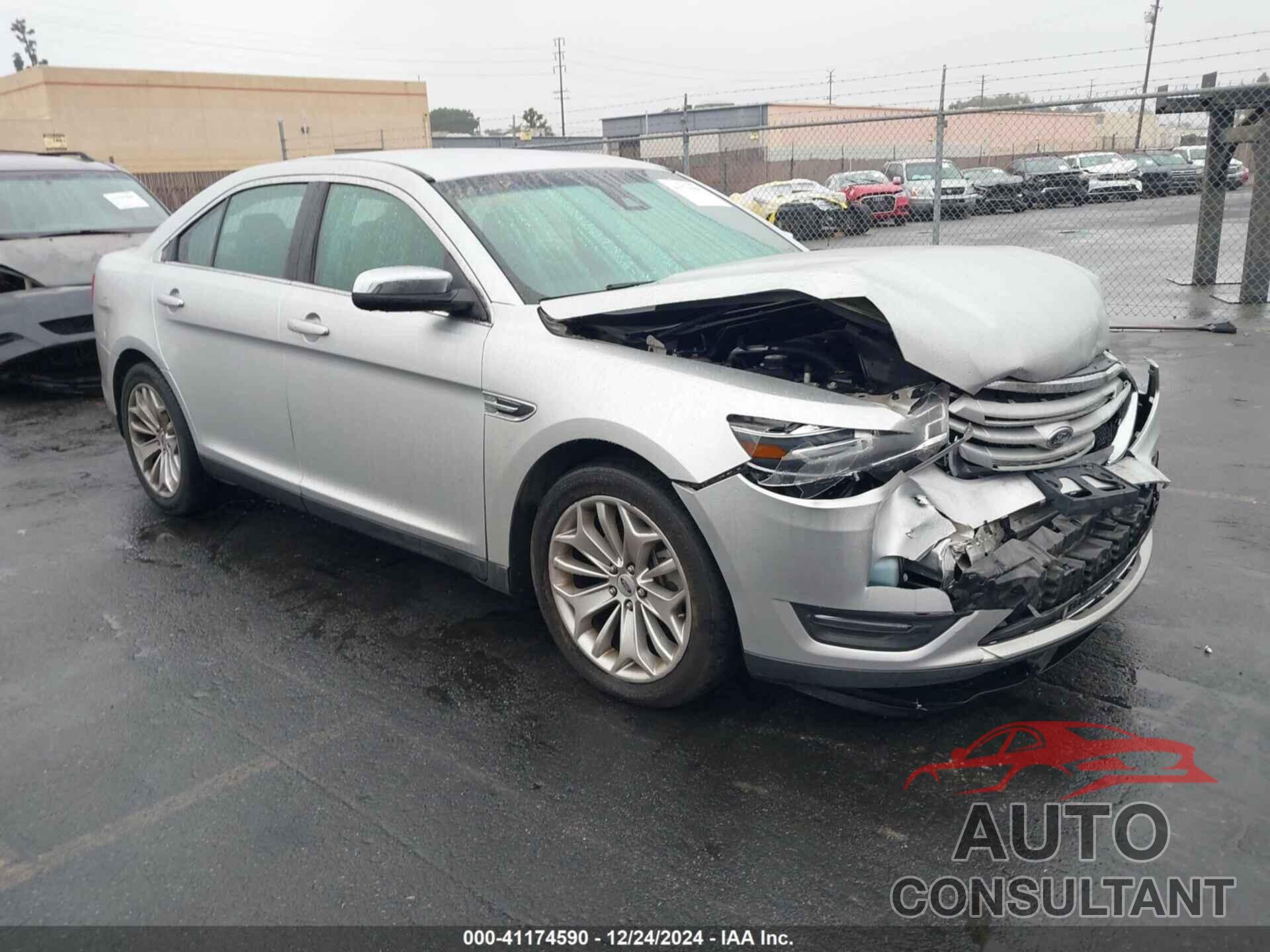 FORD TAURUS 2018 - 1FAHP2F81JG109685