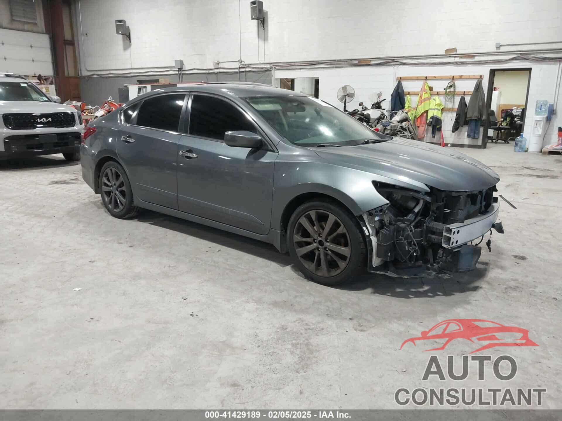 NISSAN ALTIMA 2018 - 1N4AL3AP3JC295741