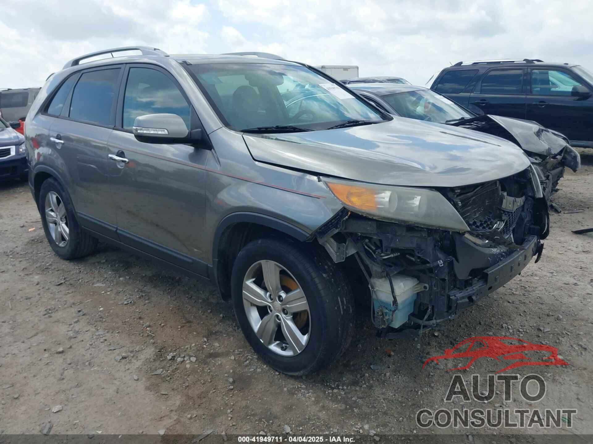 KIA SORENTO 2013 - 5XYKU4A27DG394164