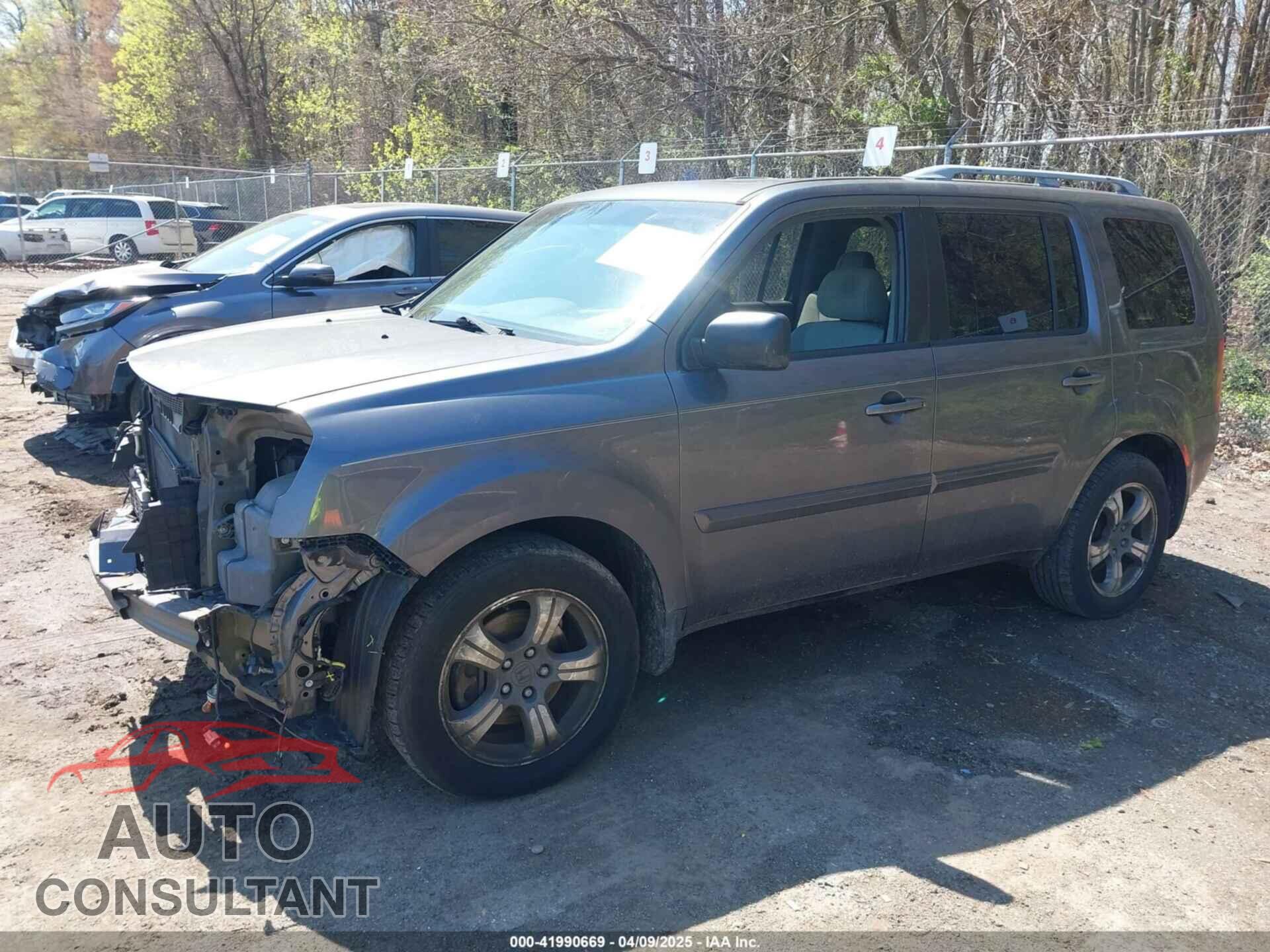 HONDA PILOT 2015 - 5FNYF4H32FB032255