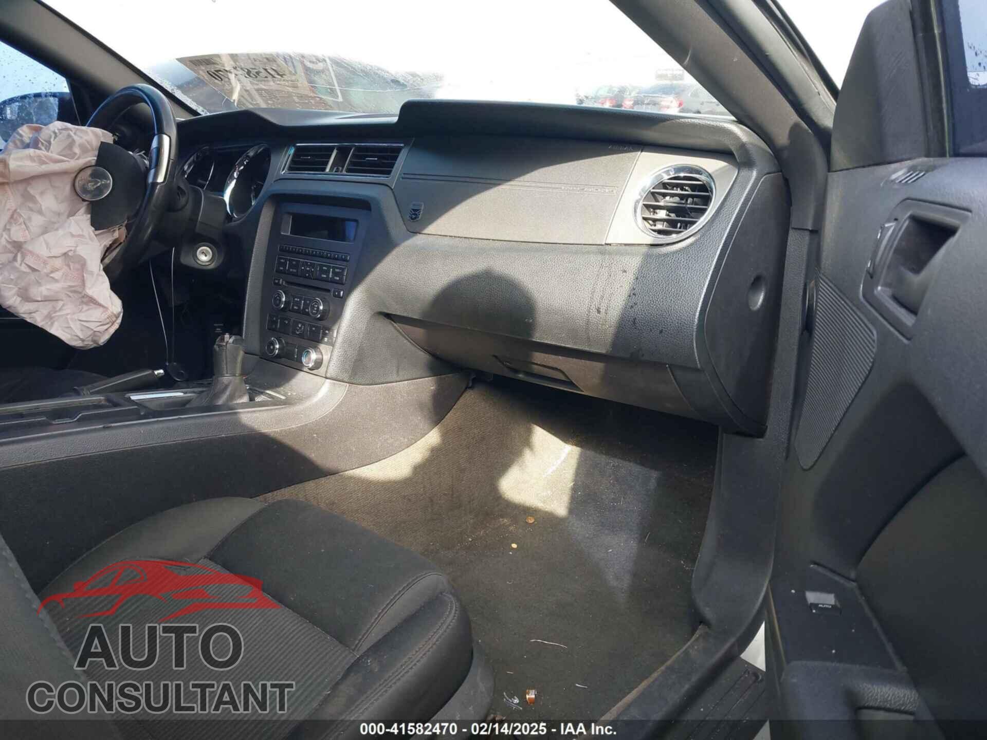 FORD MUSTANG 2014 - 1ZVBP8CF4E5240775
