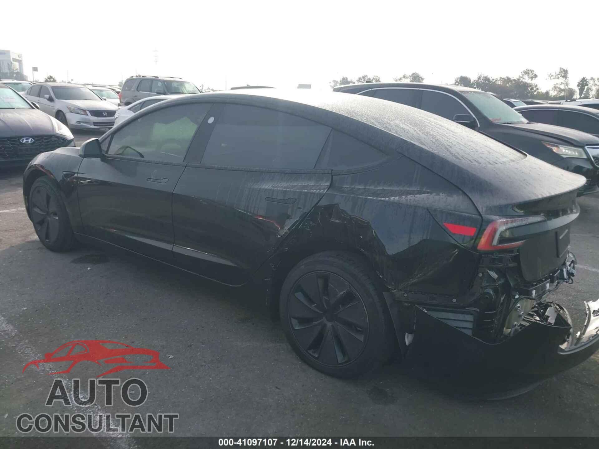 TESLA MODEL 3 2024 - 5YJ3E1EA1RF846819