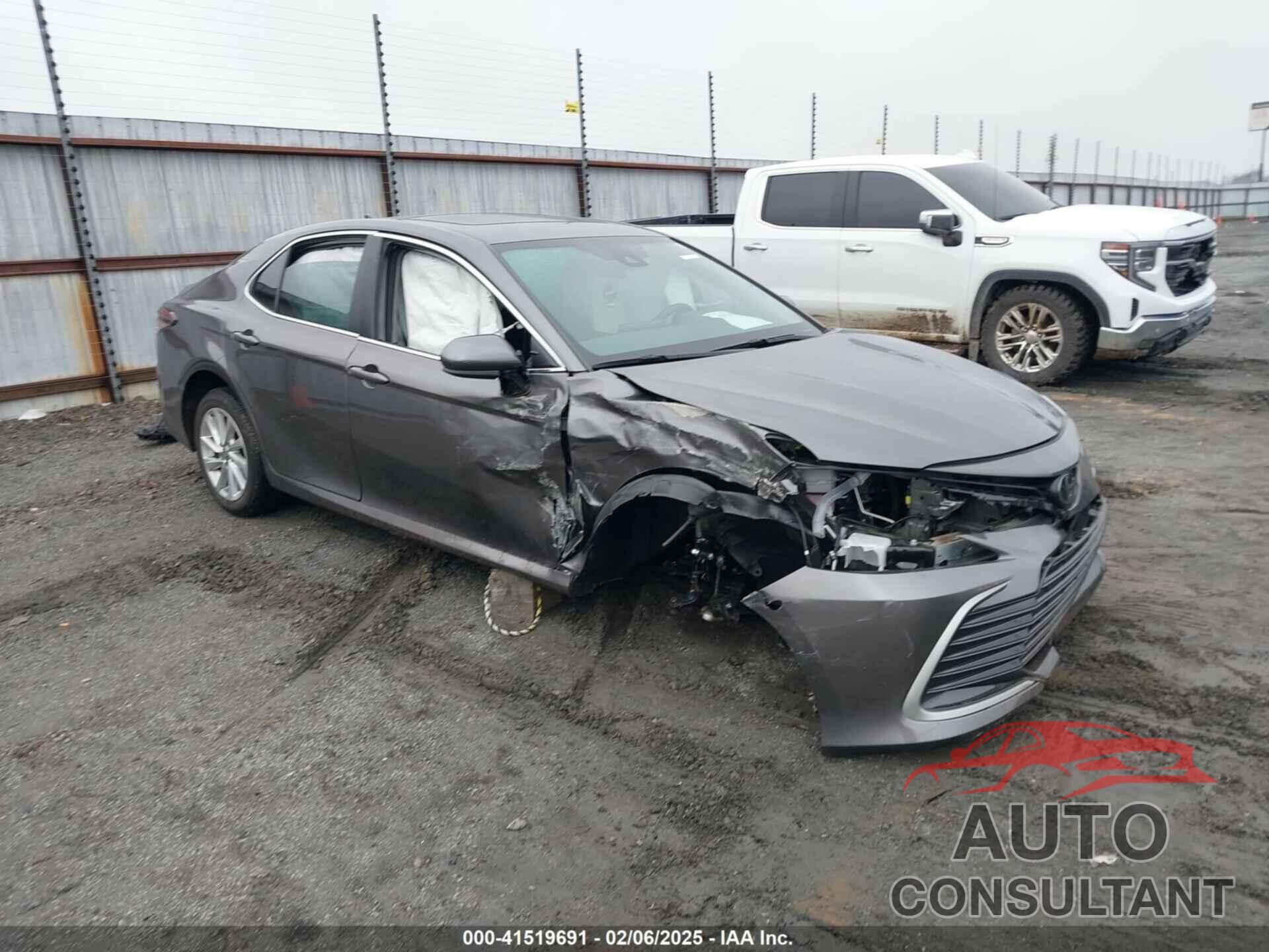 TOYOTA CAMRY 2023 - 4T1C11AKXPU825039