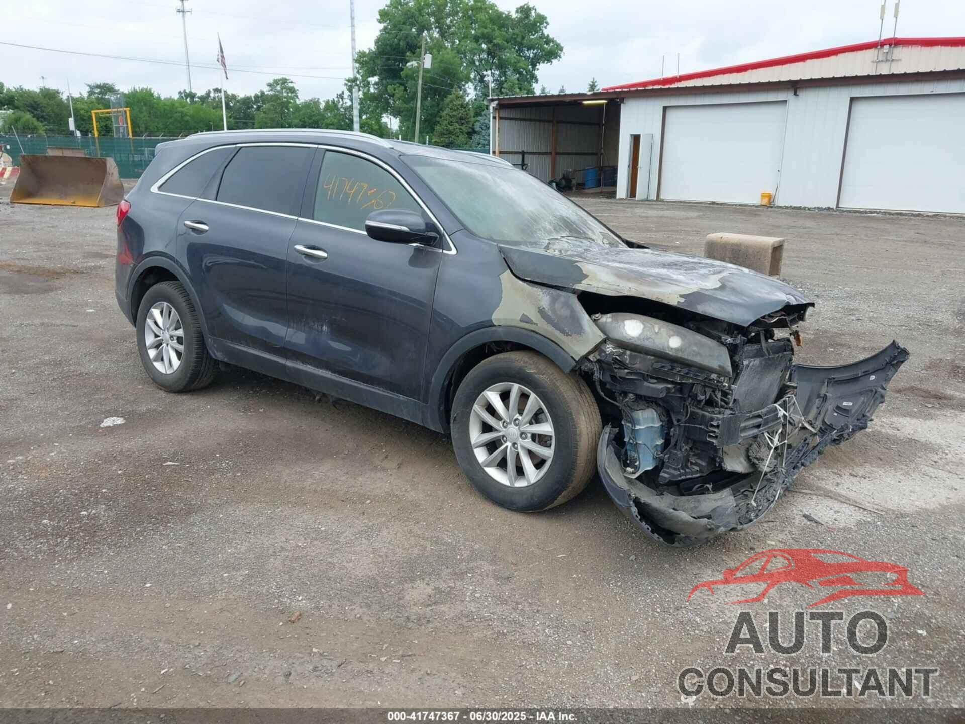 KIA SORENTO 2018 - 5XYPG4A38JG368612
