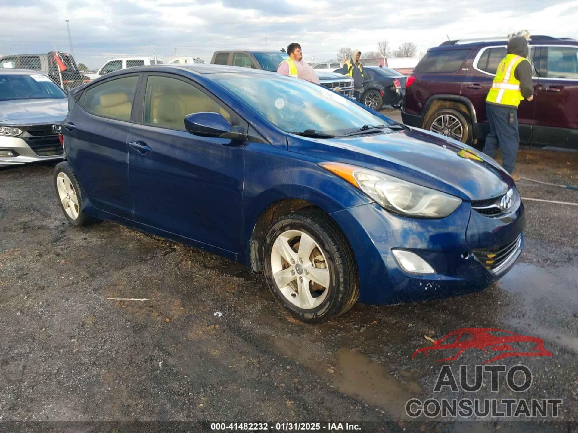 HYUNDAI ELANTRA 2013 - KMHDH4AE8DU868964