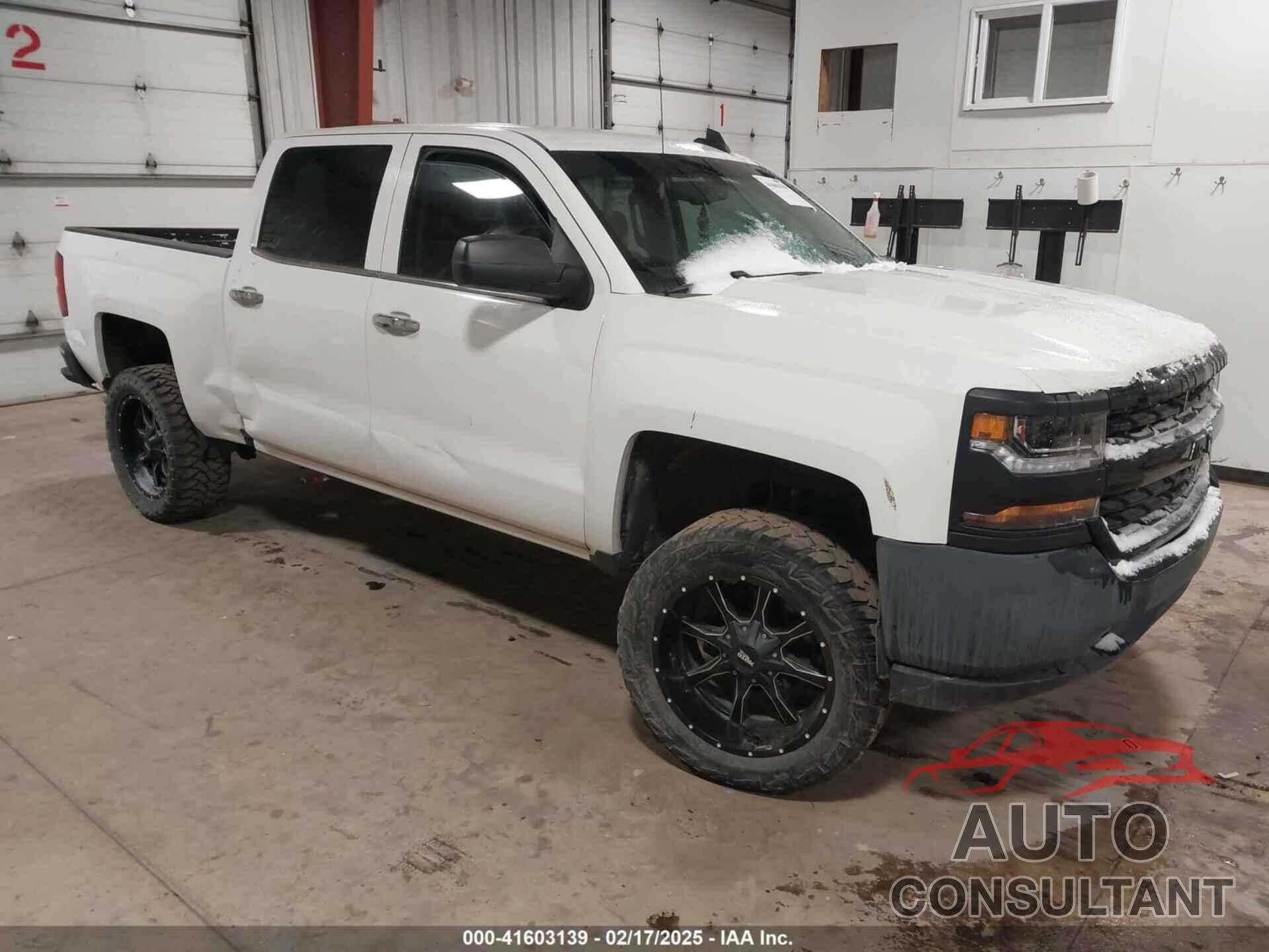 CHEVROLET SILVERADO 1500 2018 - 3GCUKSEC0JG136300