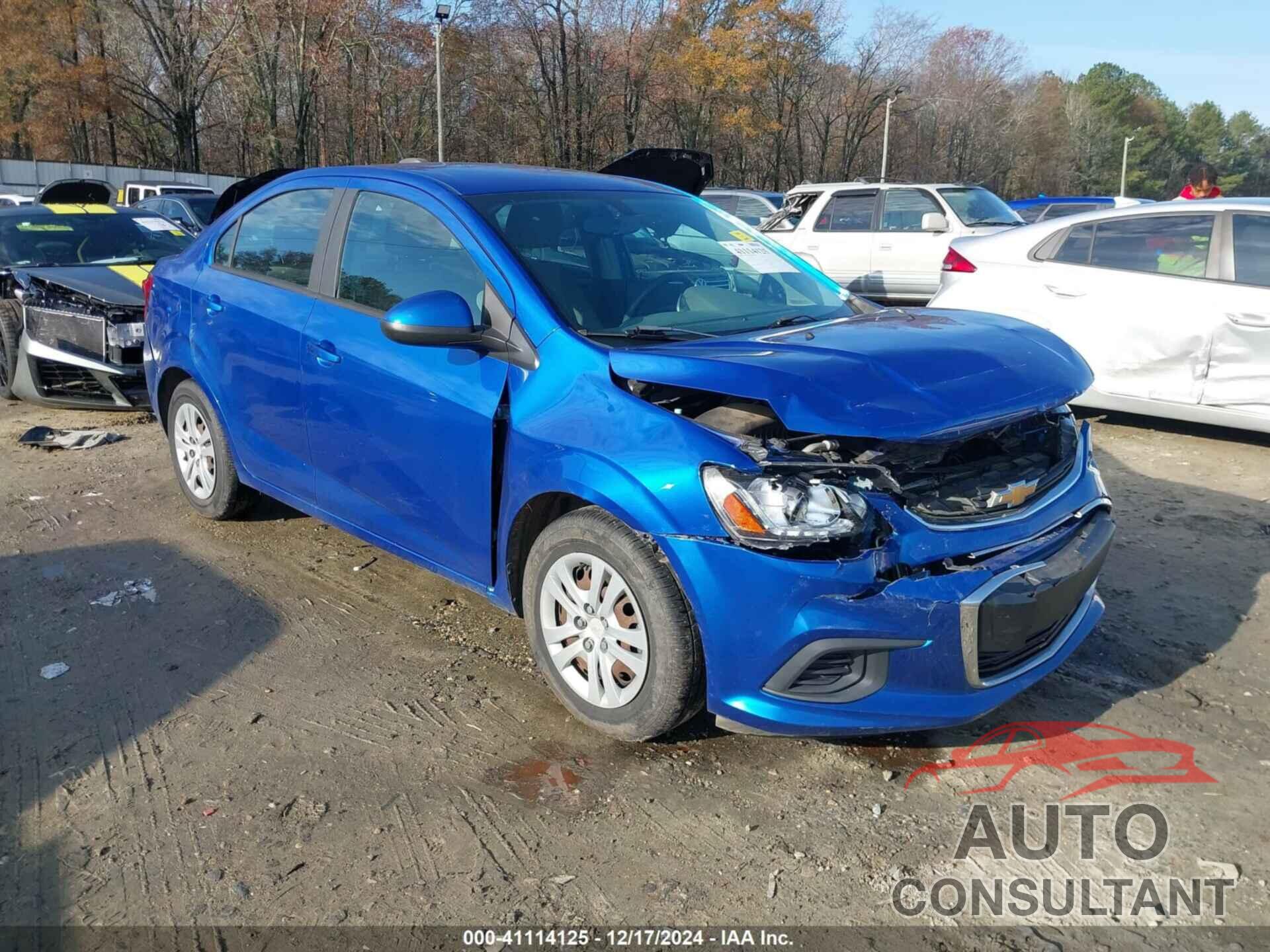 CHEVROLET SONIC 2018 - 1G1JA5SH5J4130084