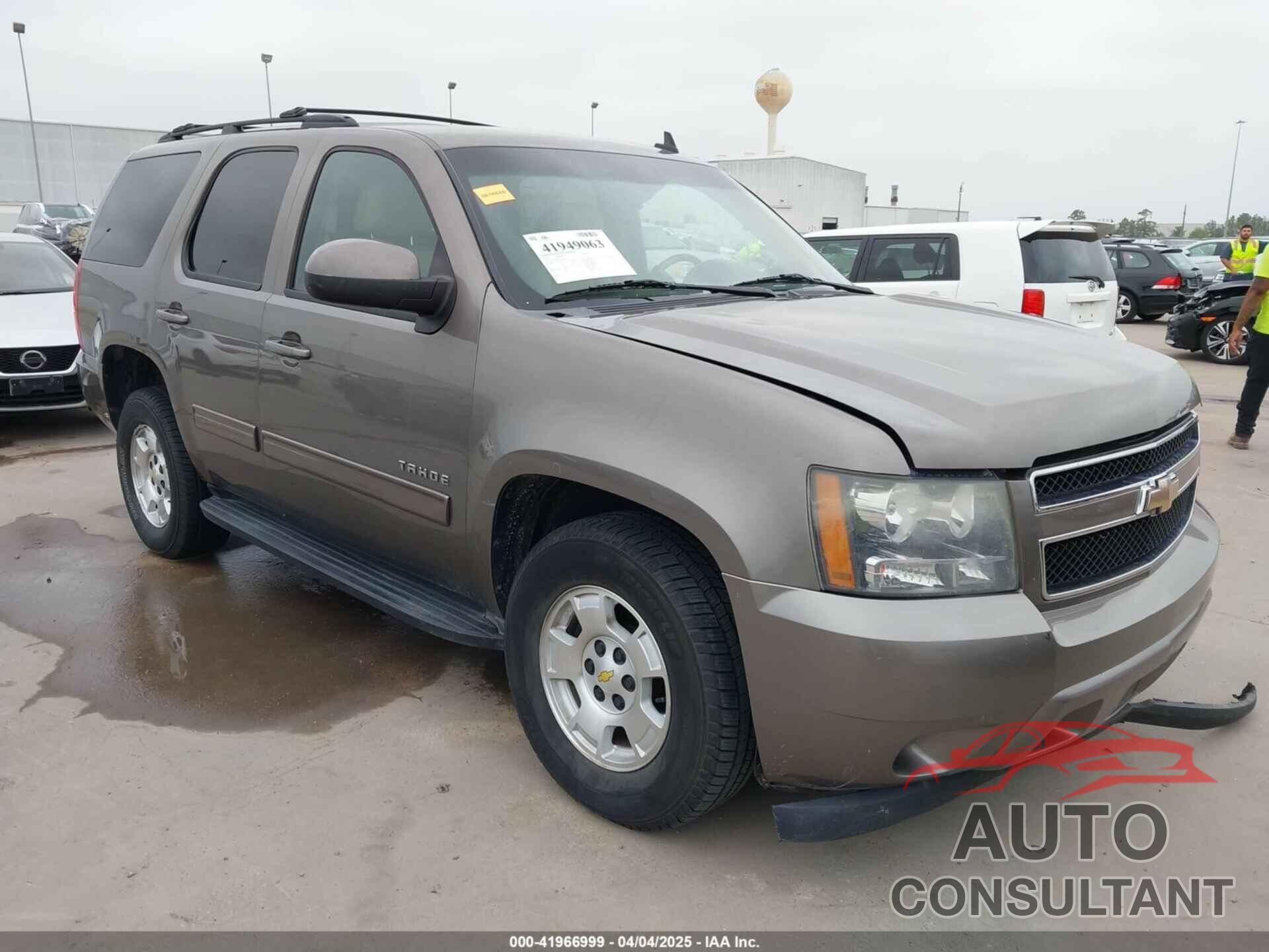 CHEVROLET TAHOE 2011 - 1GNSCAE05BR212851