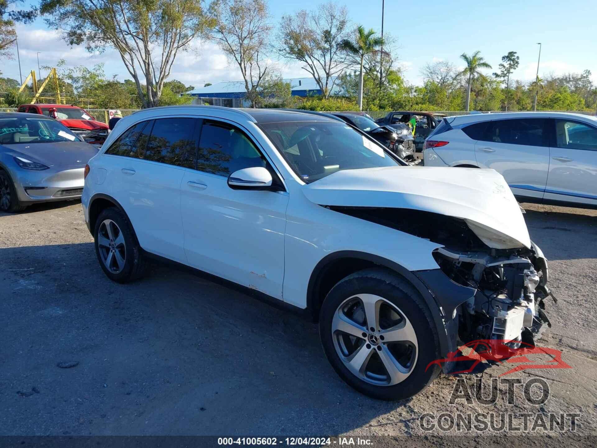 MERCEDES-BENZ GLC 300 2019 - WDC0G4JB0KV188649