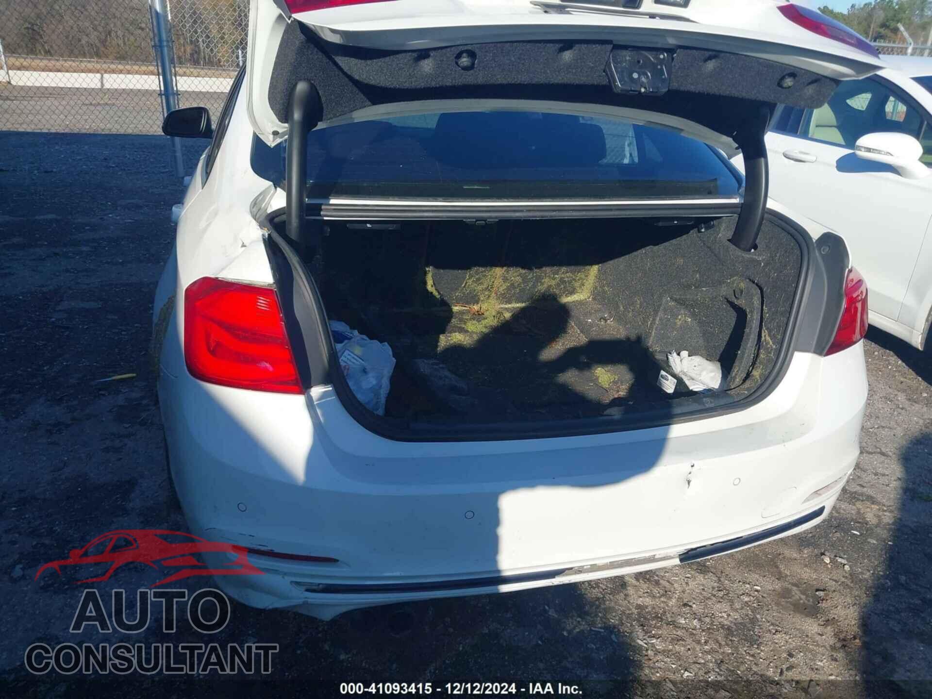 BMW 328I 2016 - WBA8E3G53GNU04489
