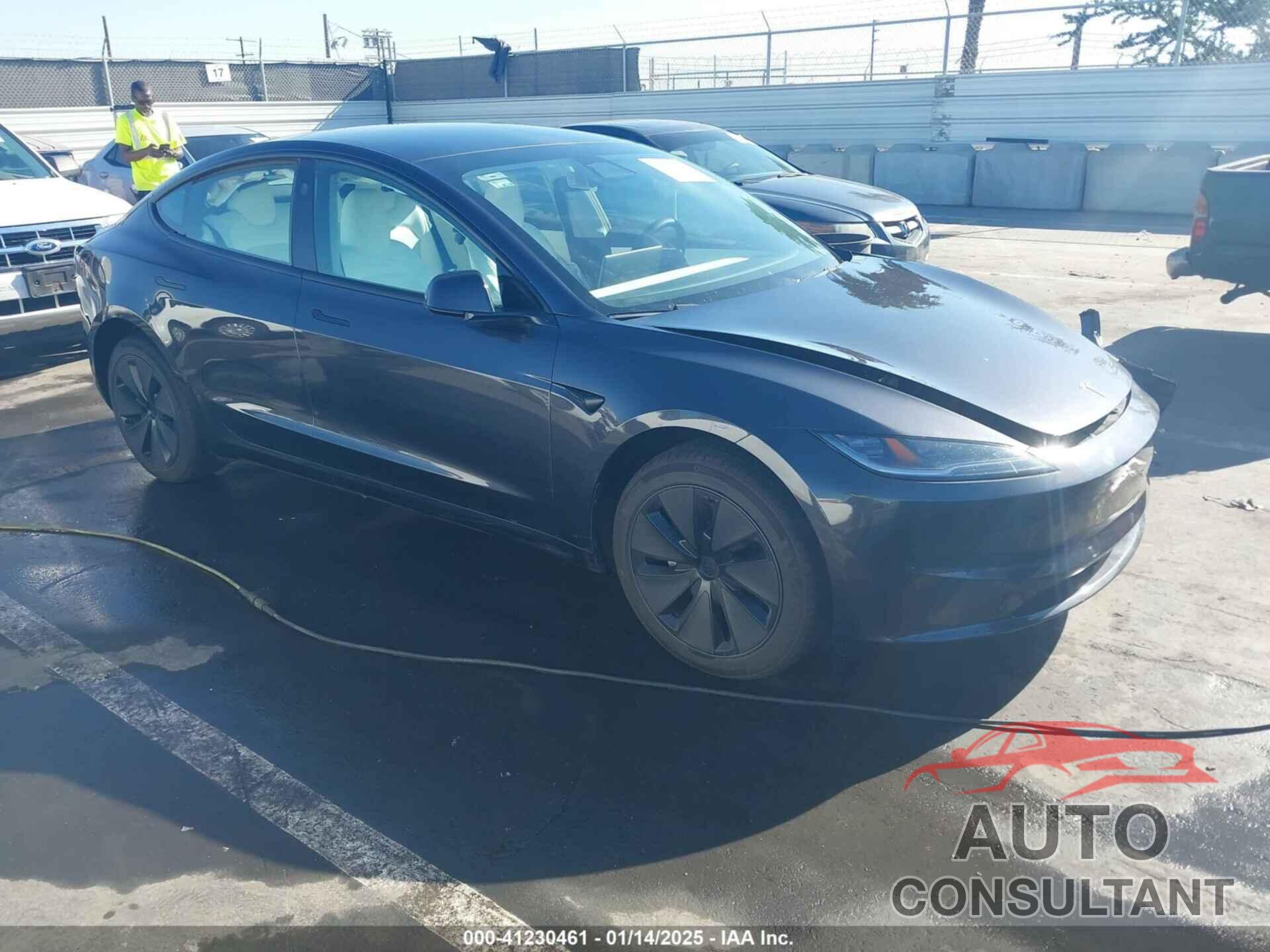 TESLA MODEL 3 2024 - 5YJ3E1EA8RF849264