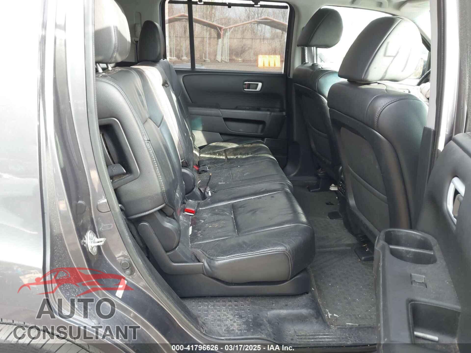HONDA PILOT 2015 - 5FNYF4H96FB048883