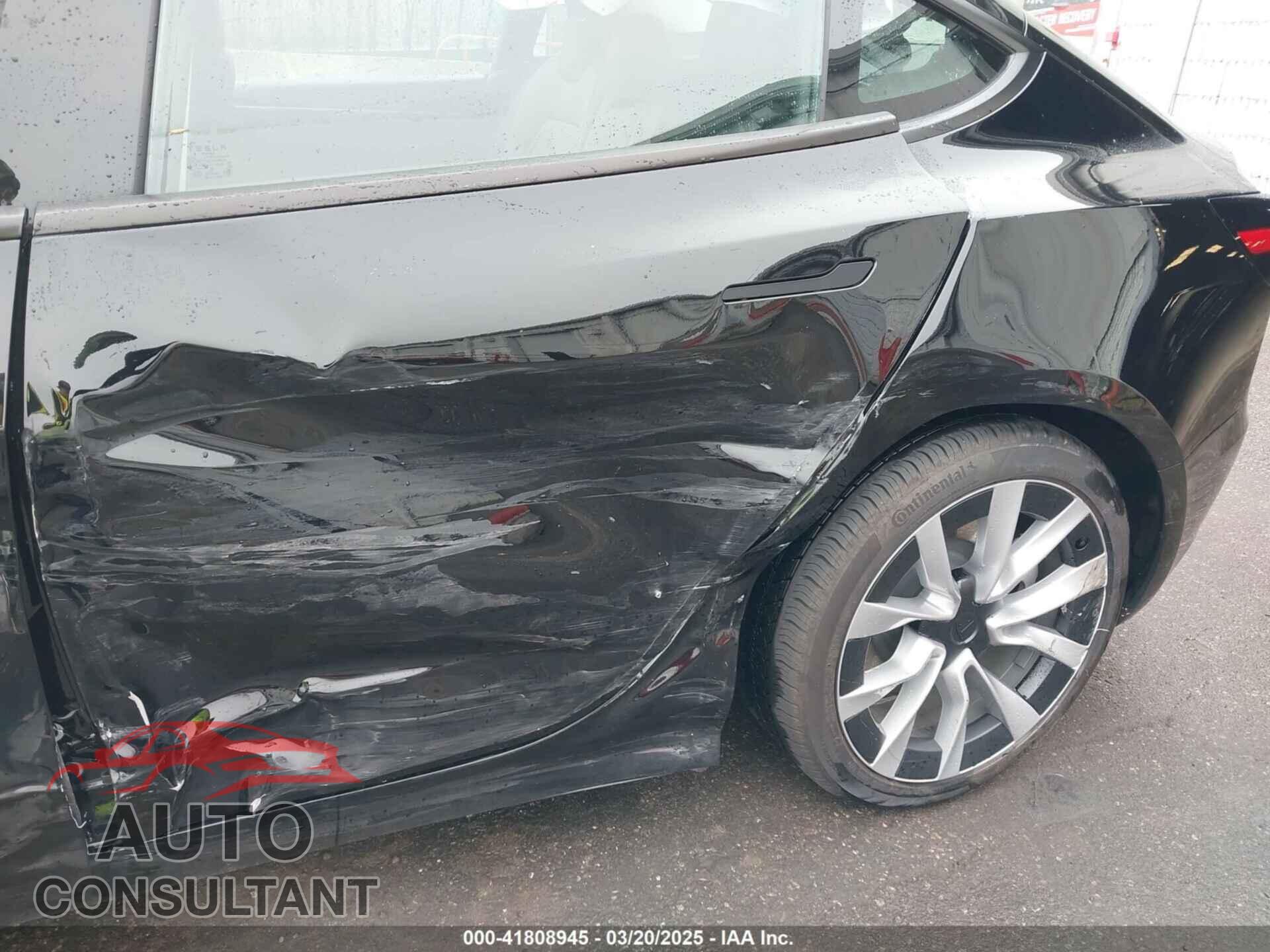 TESLA MODEL 3 2024 - 5YJ3E1EBXRF768758