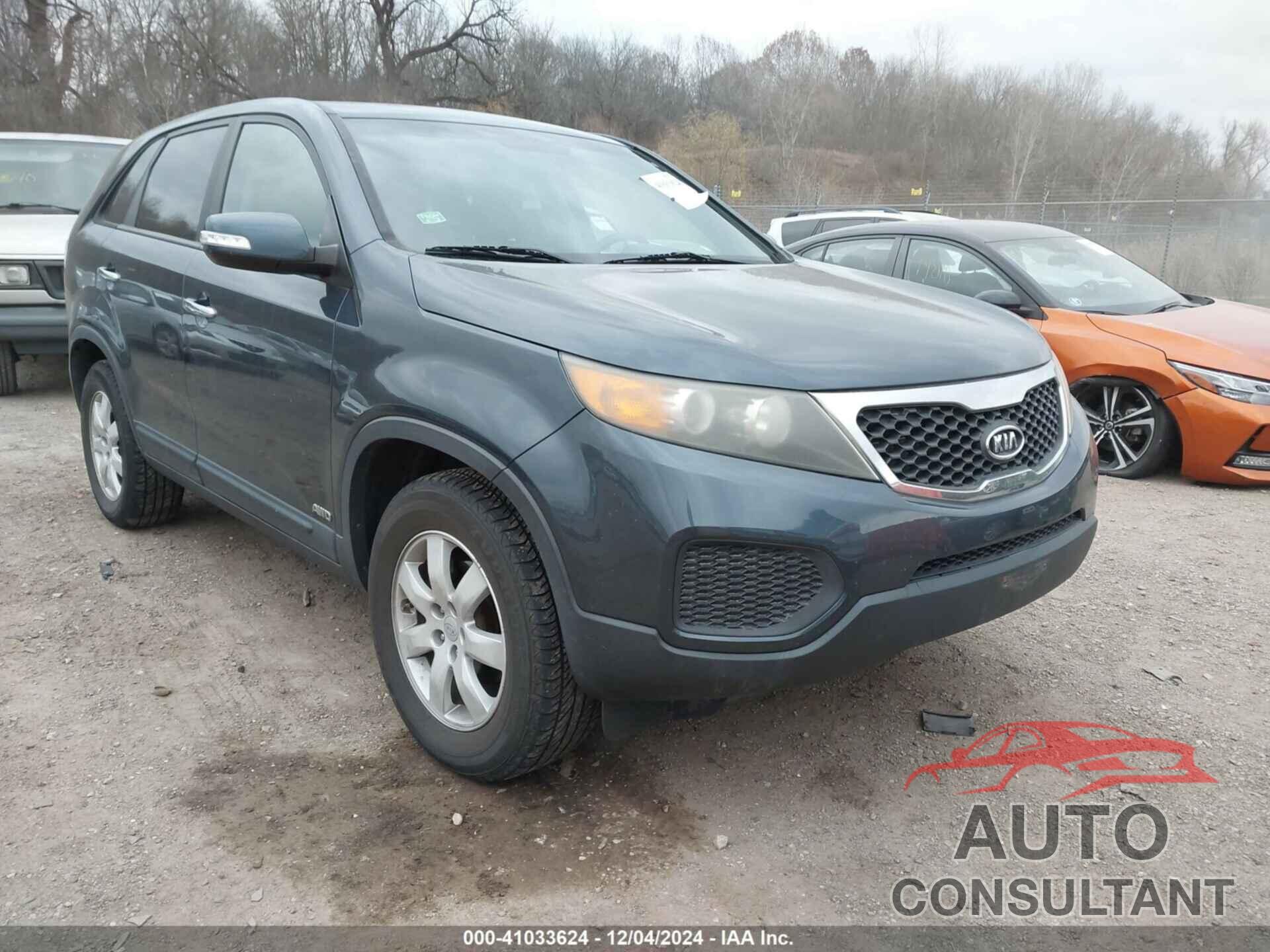 KIA SORENTO 2011 - 5XYKTCA10BG056414