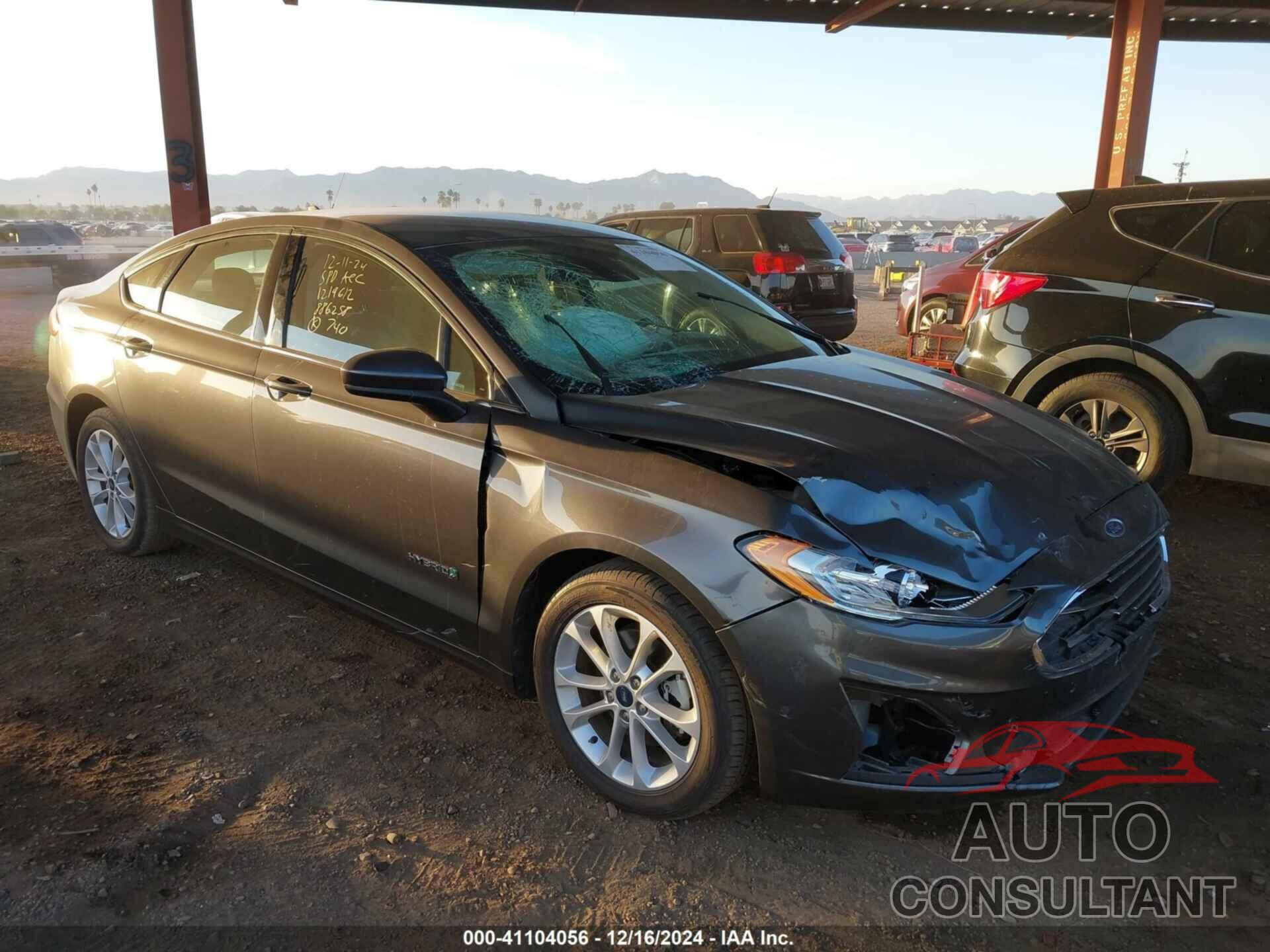 FORD FUSION HYBRID 2019 - 3FA6P0LU1KR147392