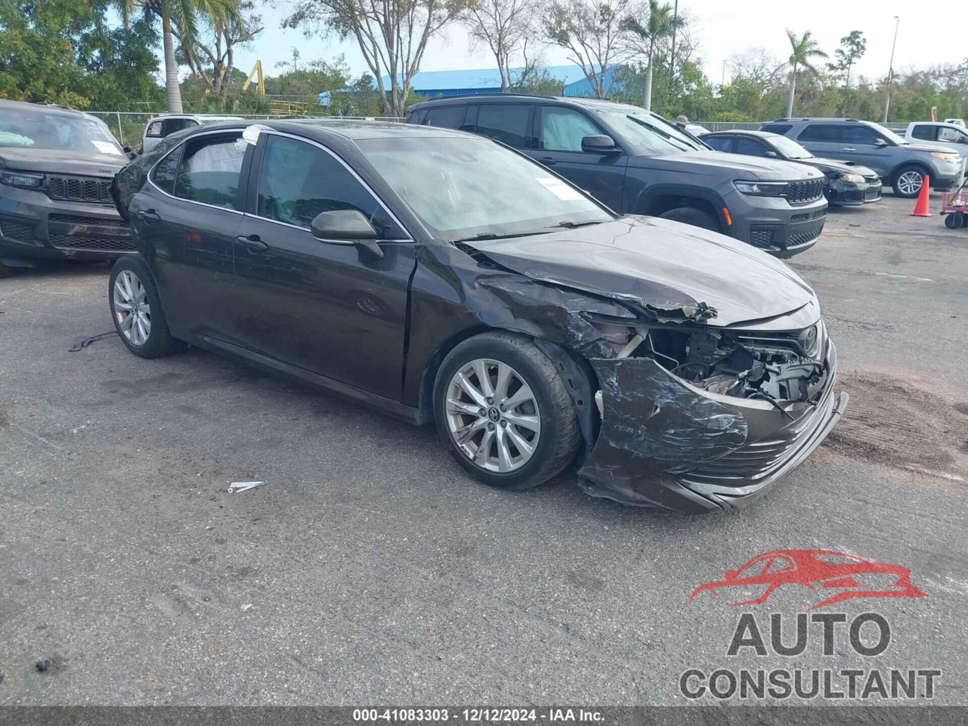 TOYOTA CAMRY 2018 - 4T1B11HK5JU006934