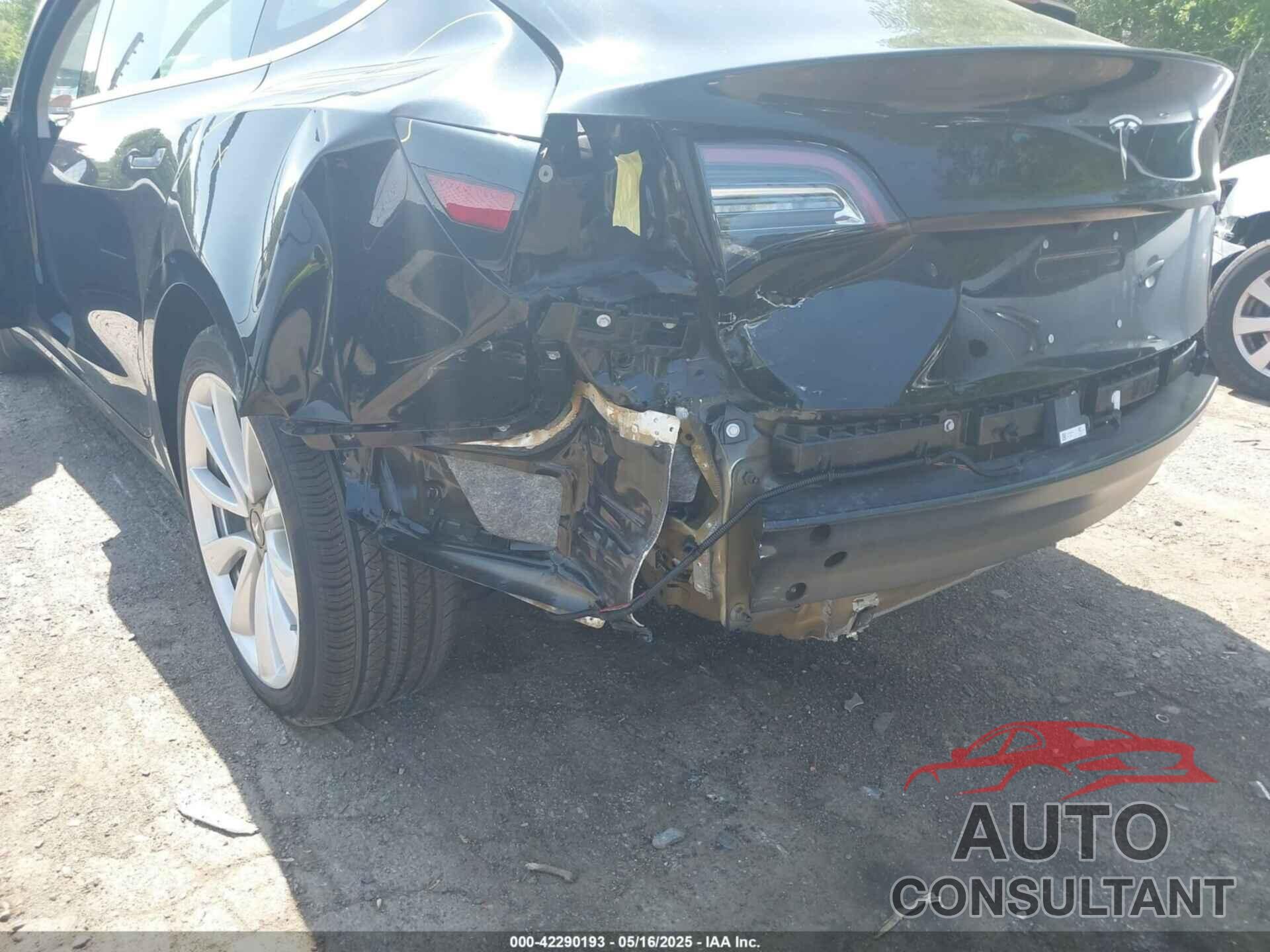 TESLA MODEL 3 2018 - 5YJ3E1EB9JF086703