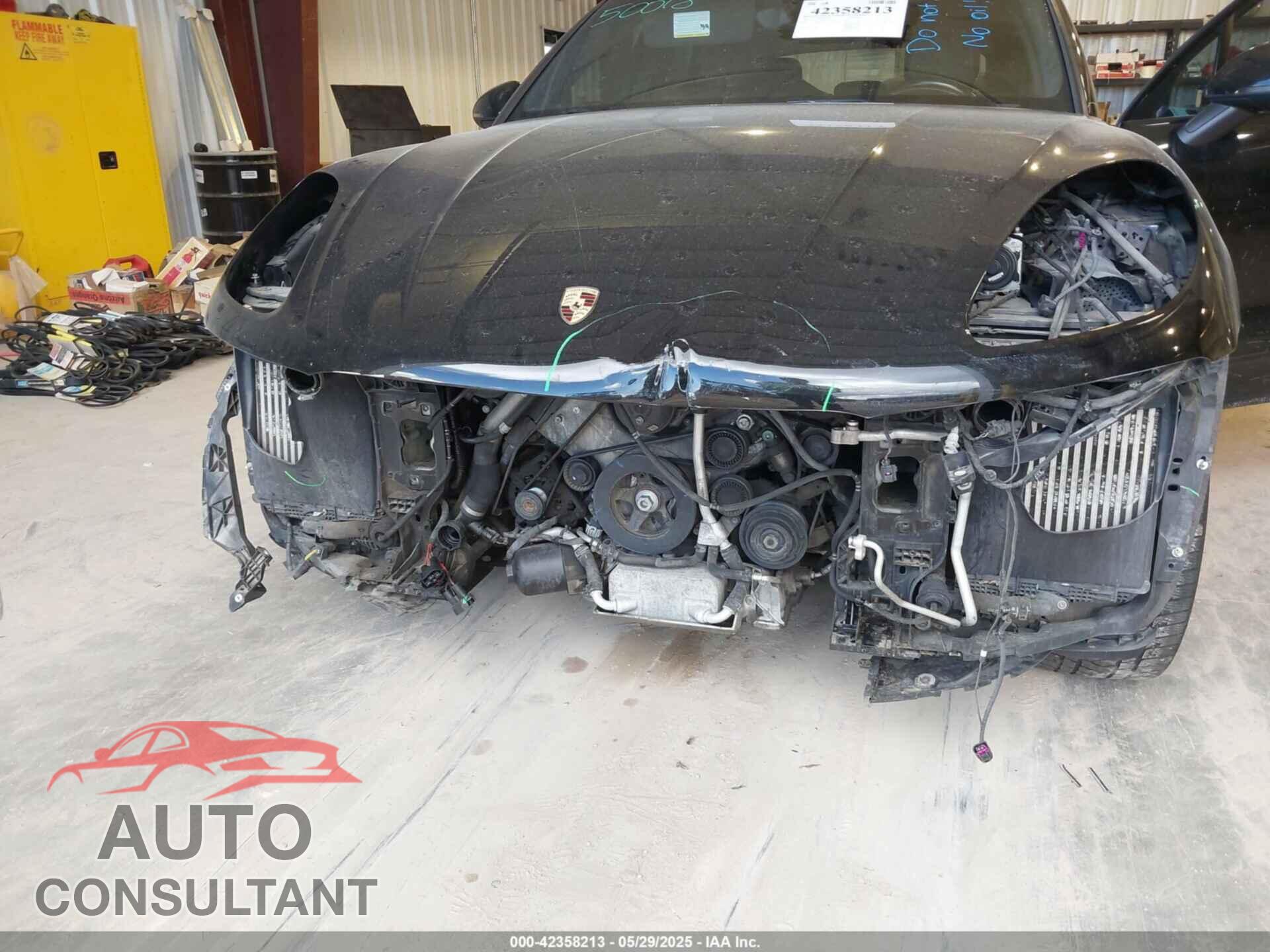 PORSCHE MACAN 2017 - WP1AG2A56HLB51567