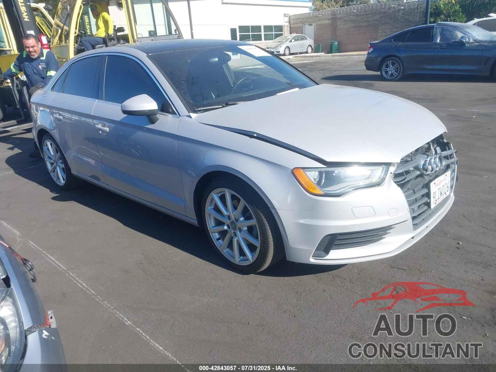 AUDI A3 2015 - WAUCJGFF4F1073323