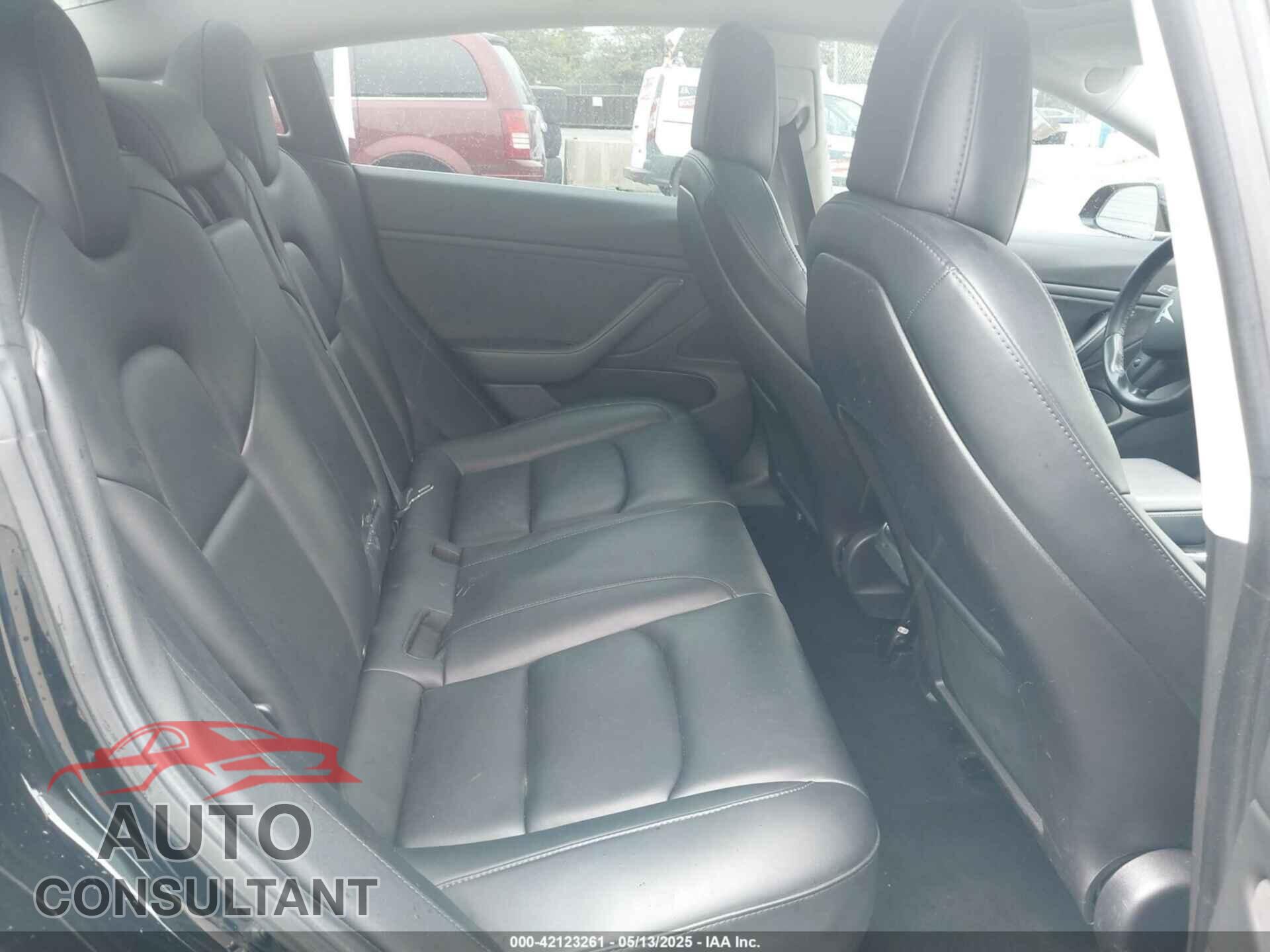 TESLA MODEL 3 2019 - 5YJ3E1EB7KF199129