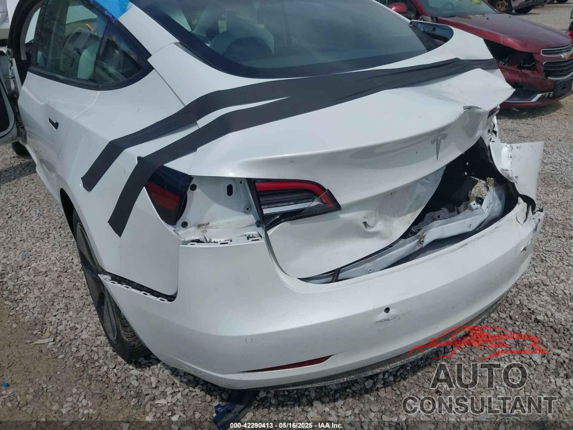 TESLA MODEL 3 2022 - 5YJ3E1EB4NF165427