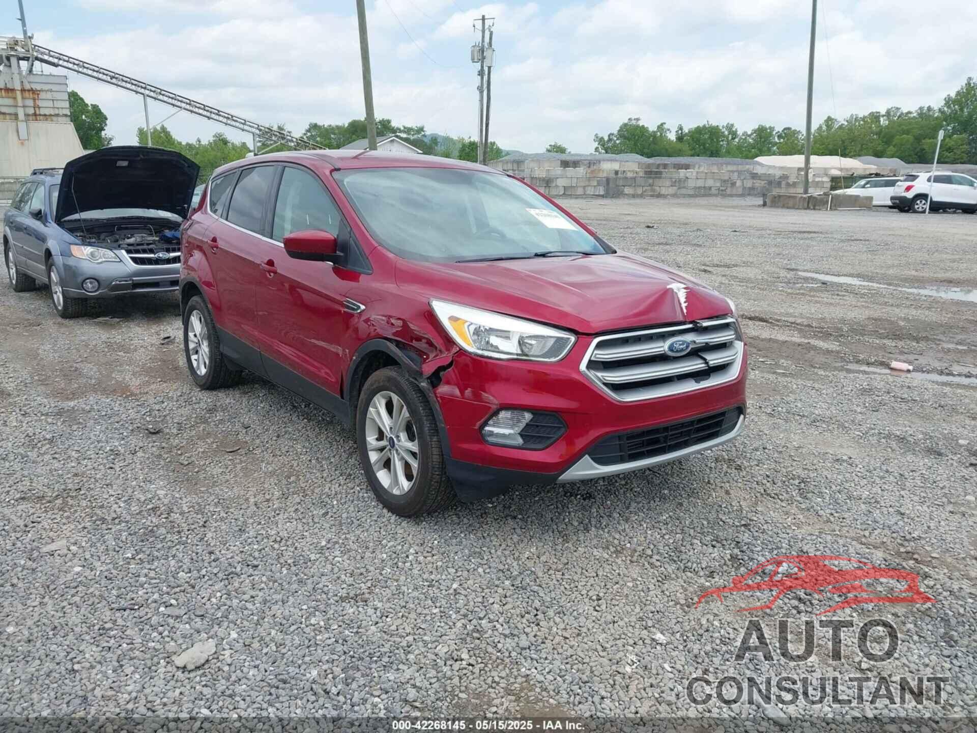 FORD ESCAPE 2017 - 1FMCU9G96HUE32358
