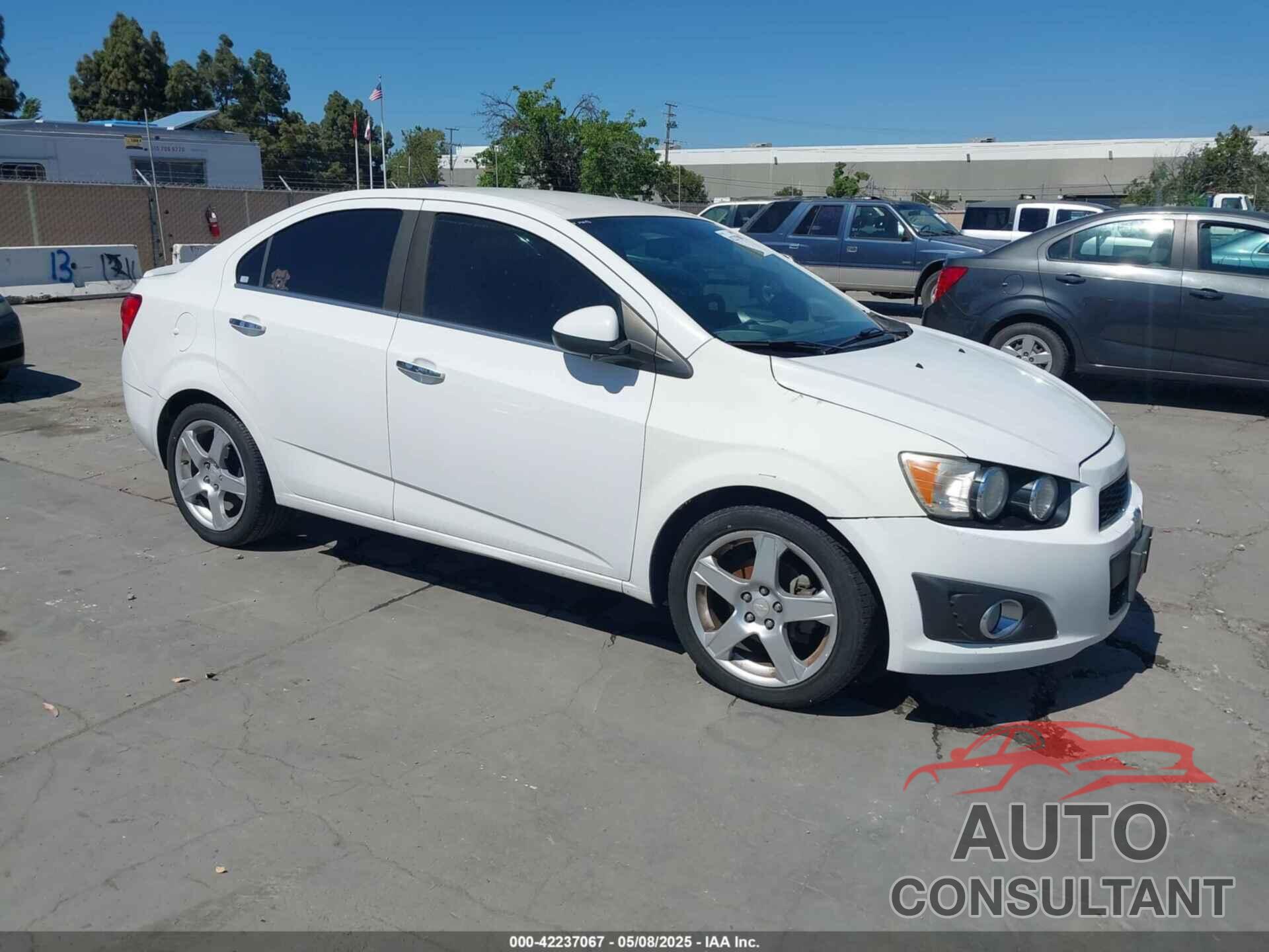 CHEVROLET SONIC 2013 - 1G1JE5SG1D4168248