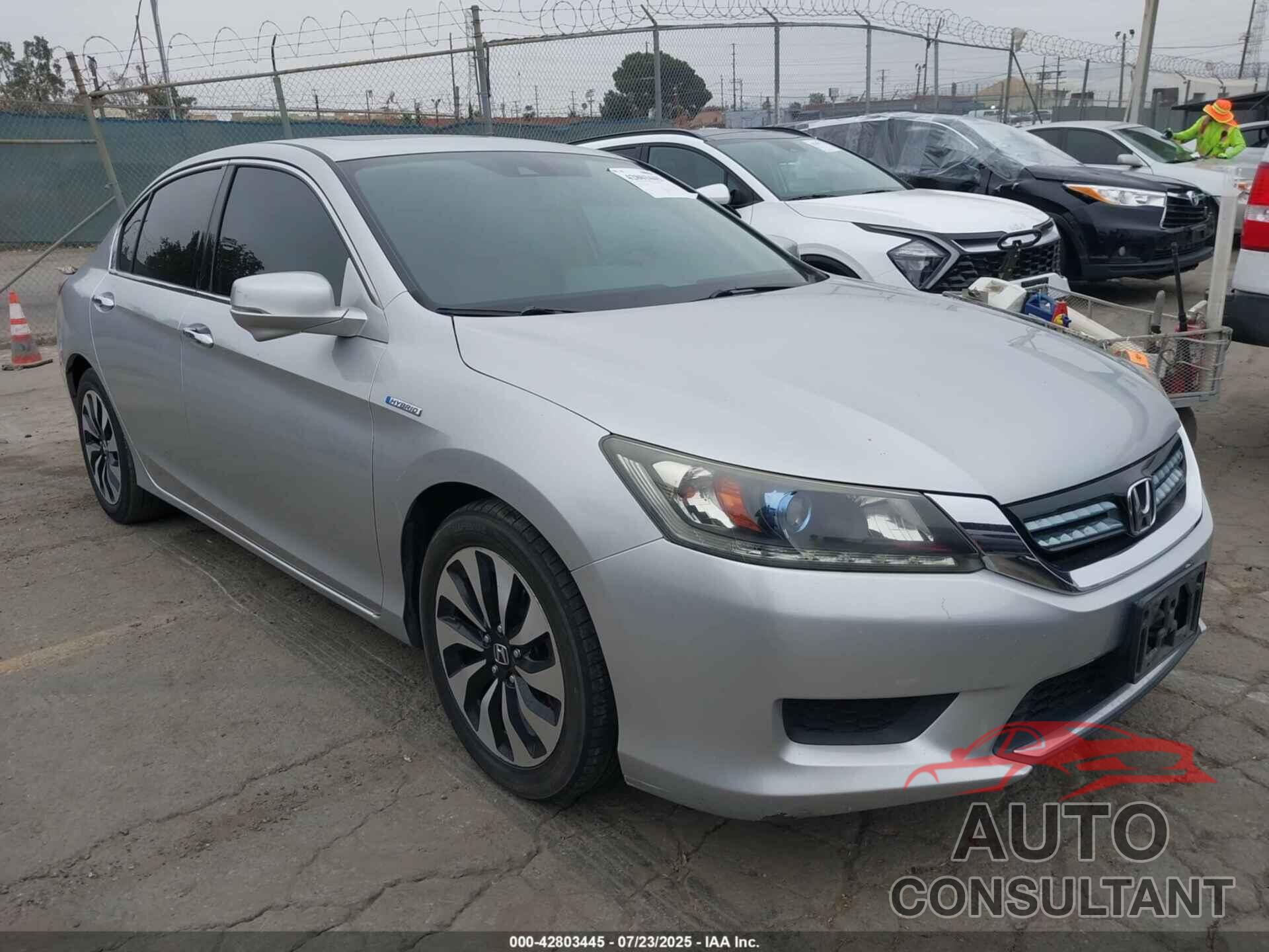 HONDA ACCORD HYBRID 2014 - 1HGCR6F57EA005014