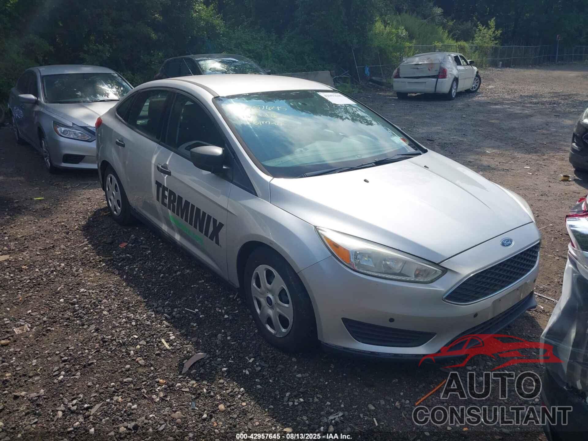 FORD FOCUS 2016 - 1FADP3E20GL352969