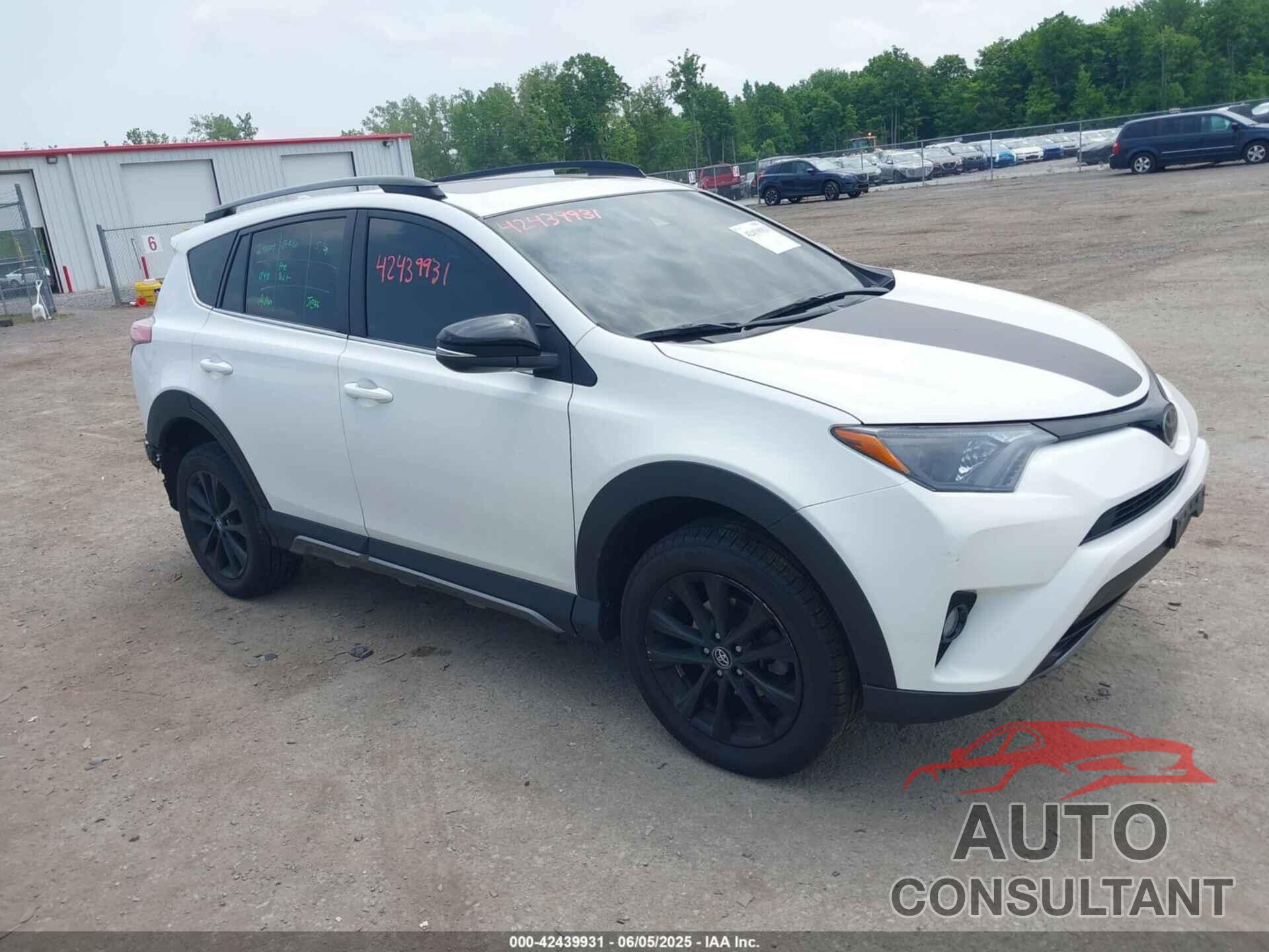 TOYOTA RAV4 2018 - 2T3RFREV7JW796970