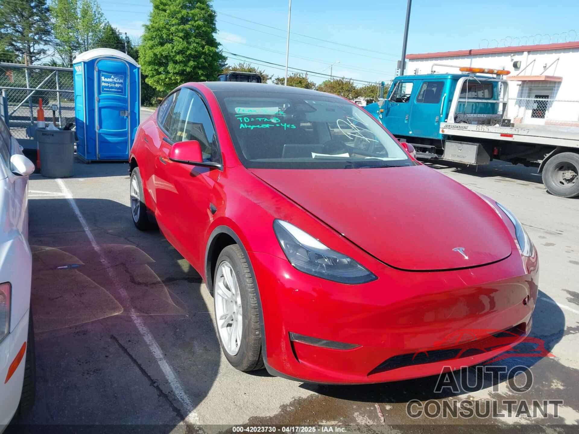 TESLA MODEL Y 2023 - 7SAYGDEEXPA182702
