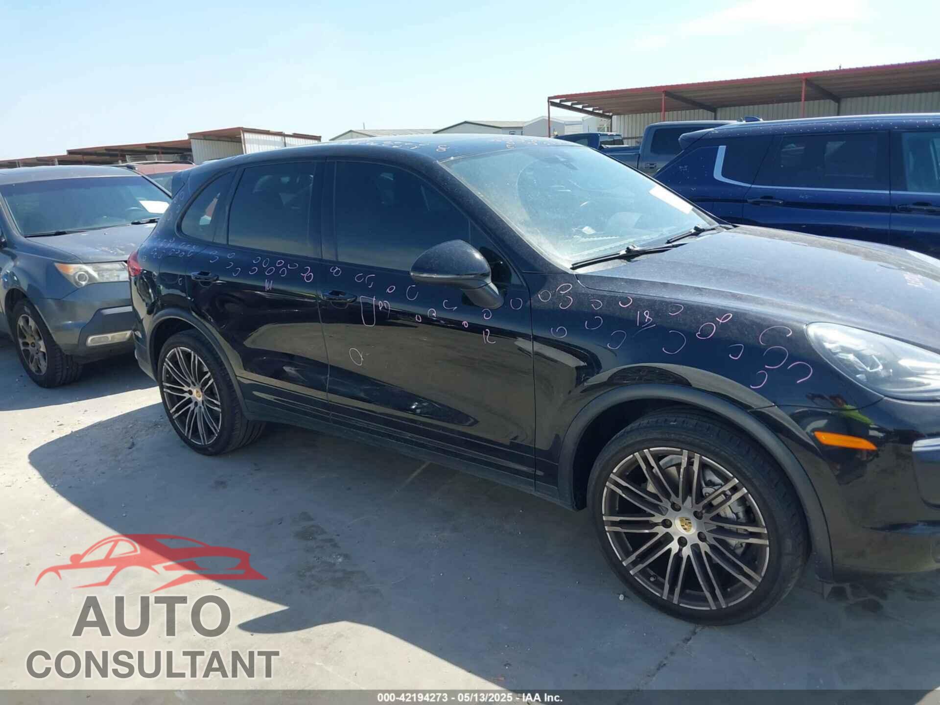 PORSCHE CAYENNE 2017 - WP1AB2A24HLA52279