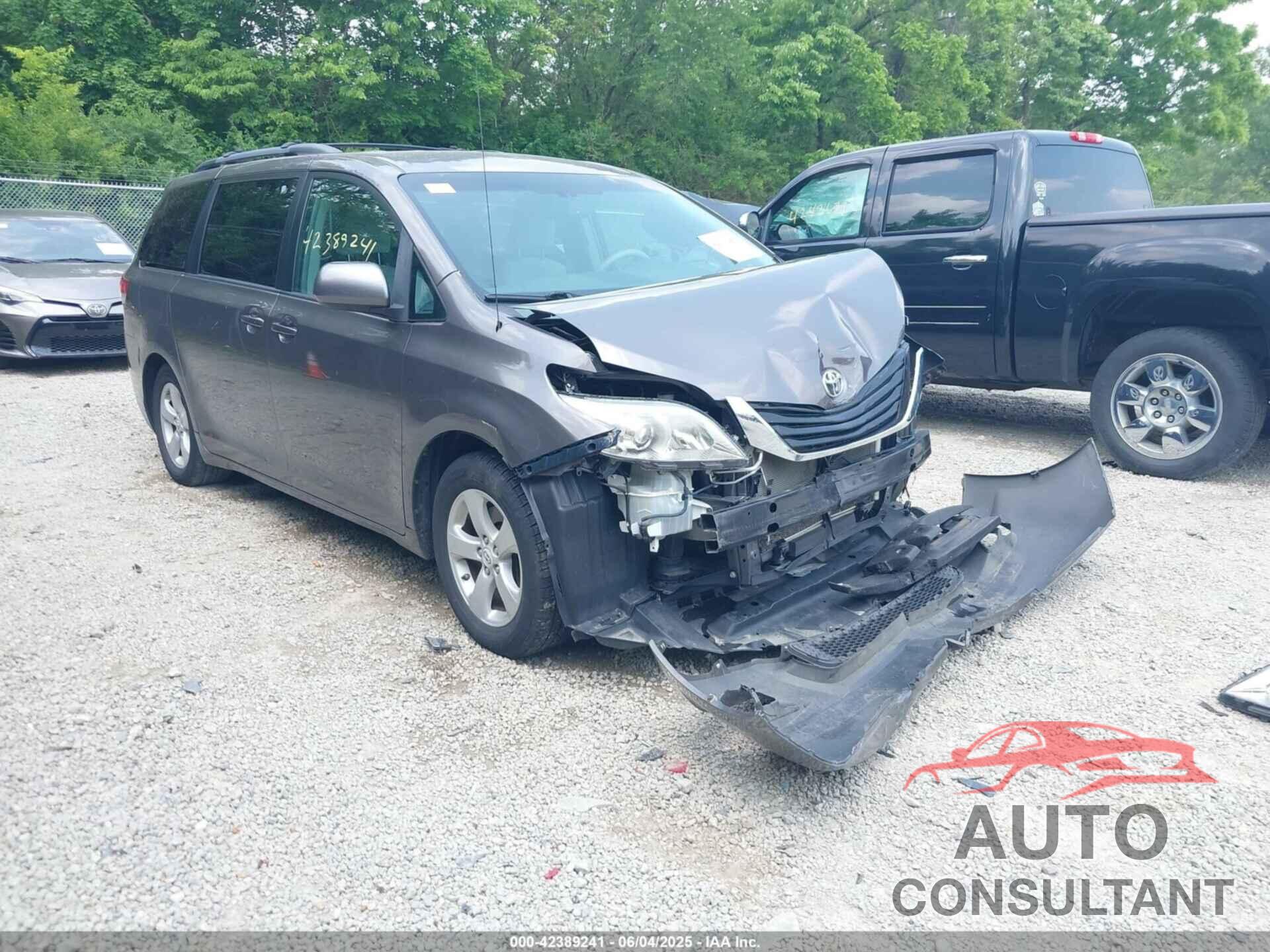 TOYOTA SIENNA 2011 - 5TDKK3DC1BS045280