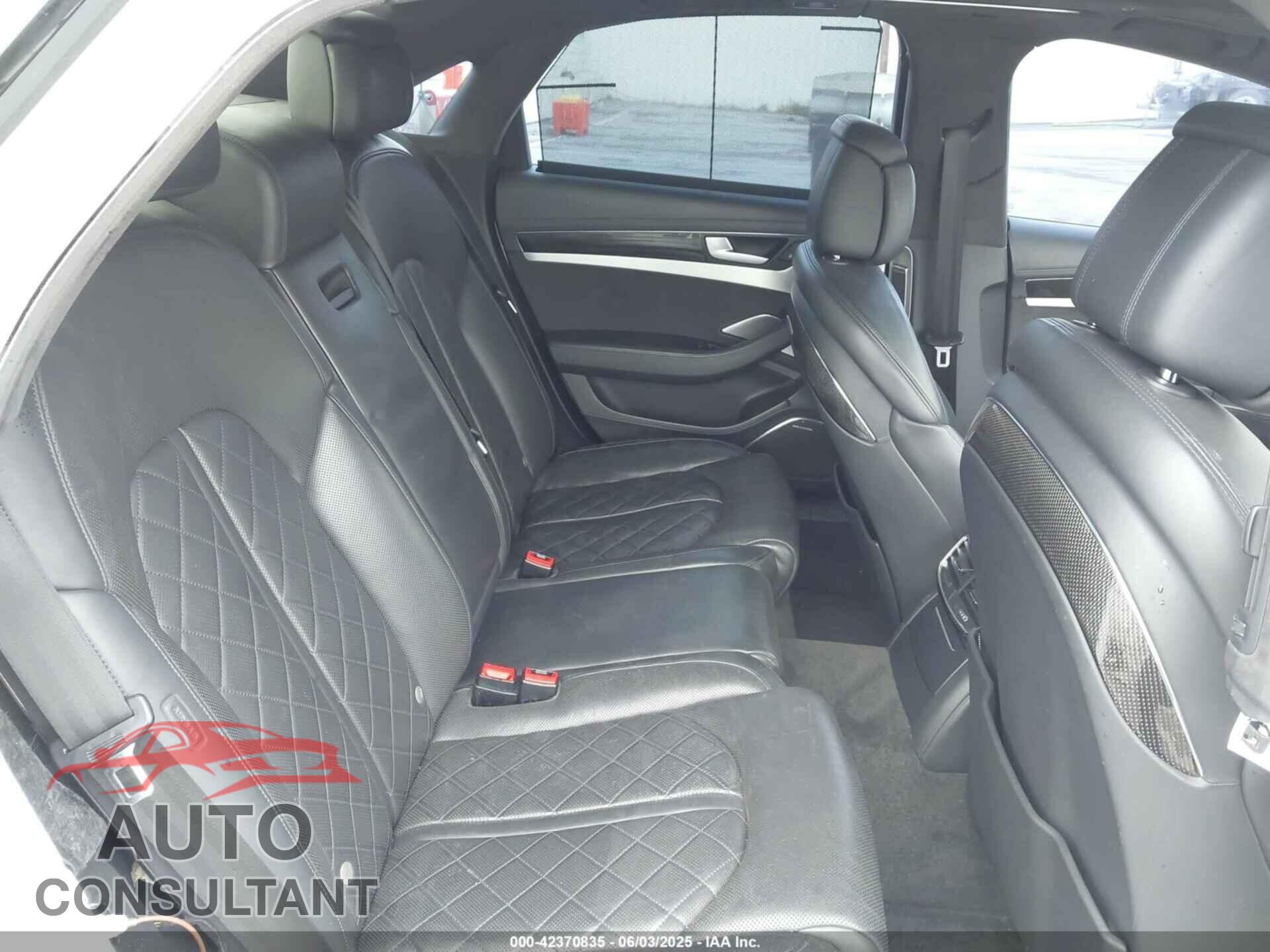 AUDI S8 2014 - WAUD2AFD5EN003205