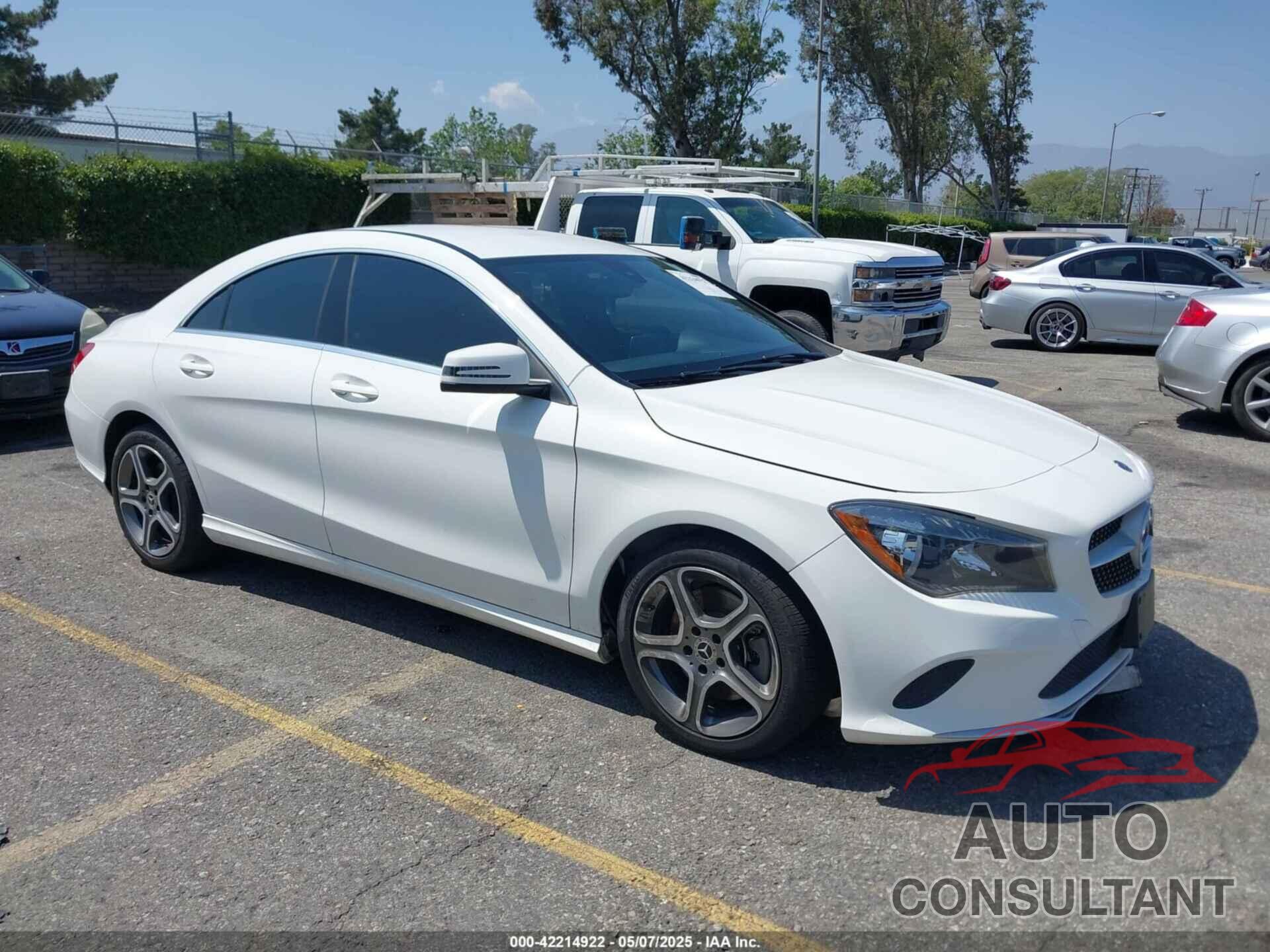 MERCEDES-BENZ CLA 250 2019 - WDDSJ4EB5KN769676
