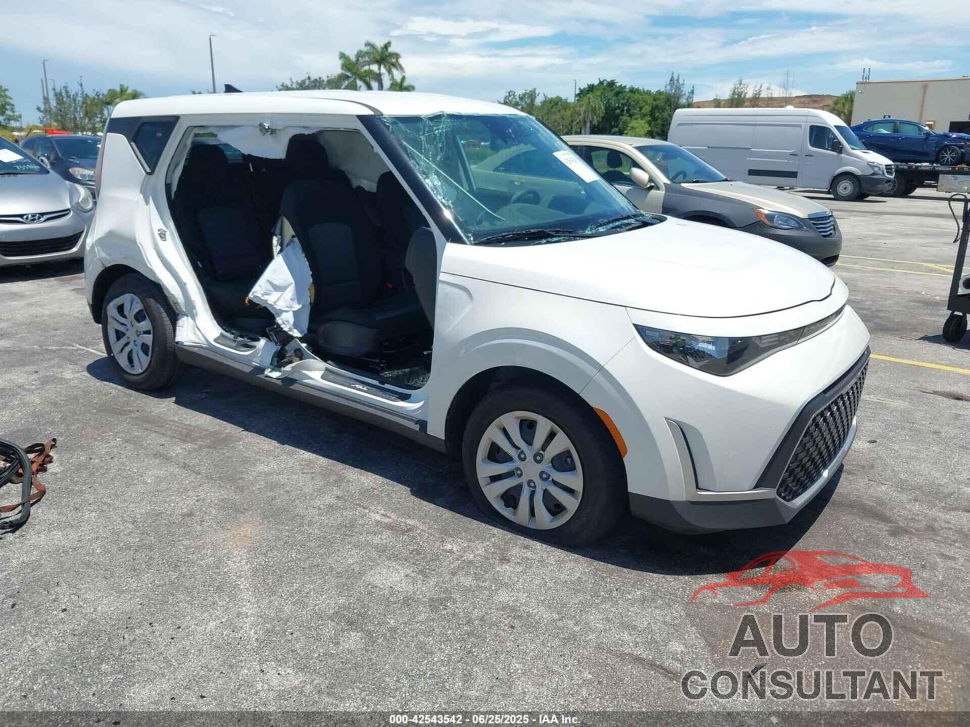 KIA SOUL 2024 - KNDJ23AU3R7242836