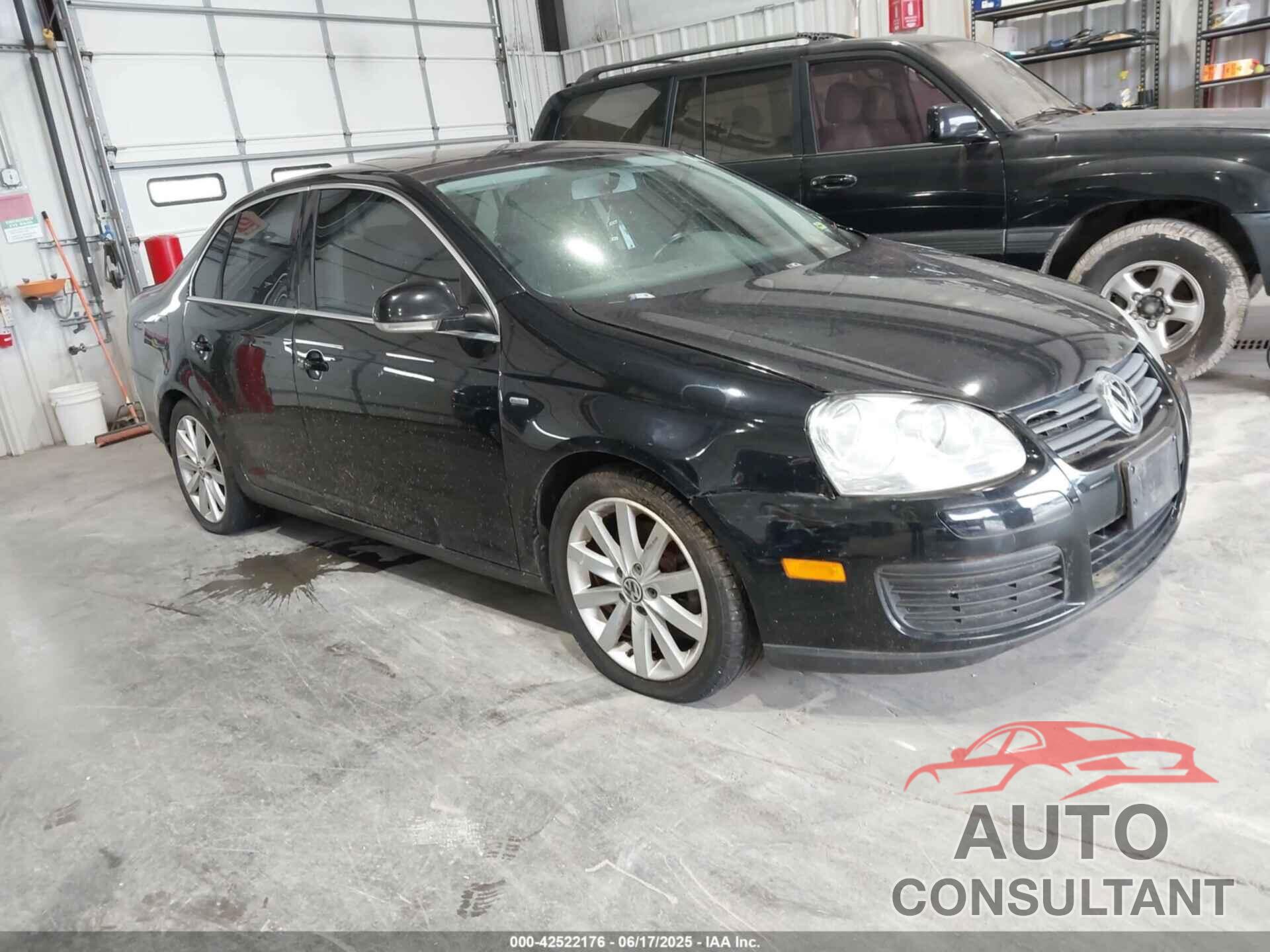 VOLKSWAGEN JETTA 2010 - 3VWRJ7AJ2AM061513