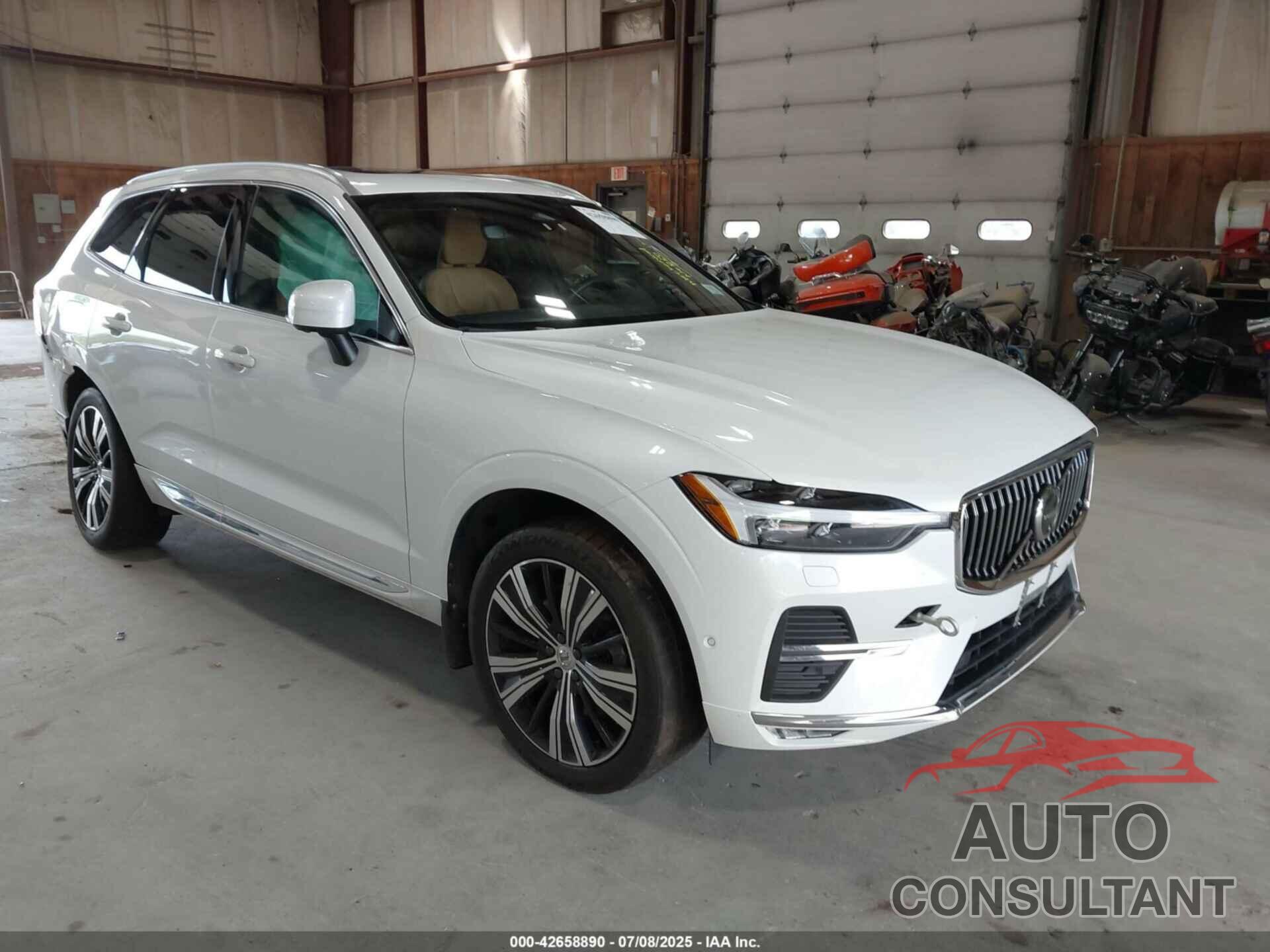 VOLVO XC60 2023 - YV4062RA1P1273892