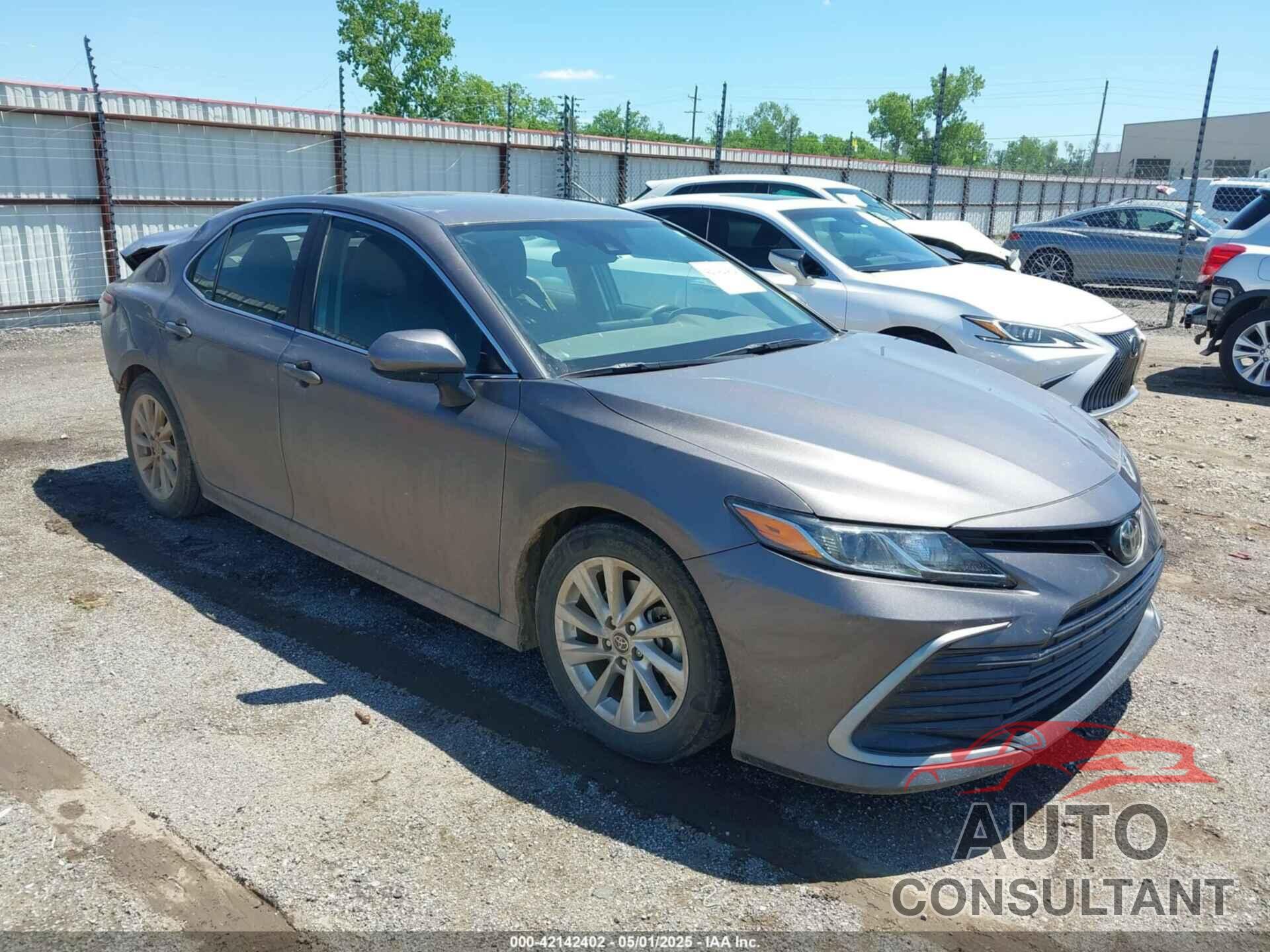 TOYOTA CAMRY 2021 - 4T1C11AK4MU583165