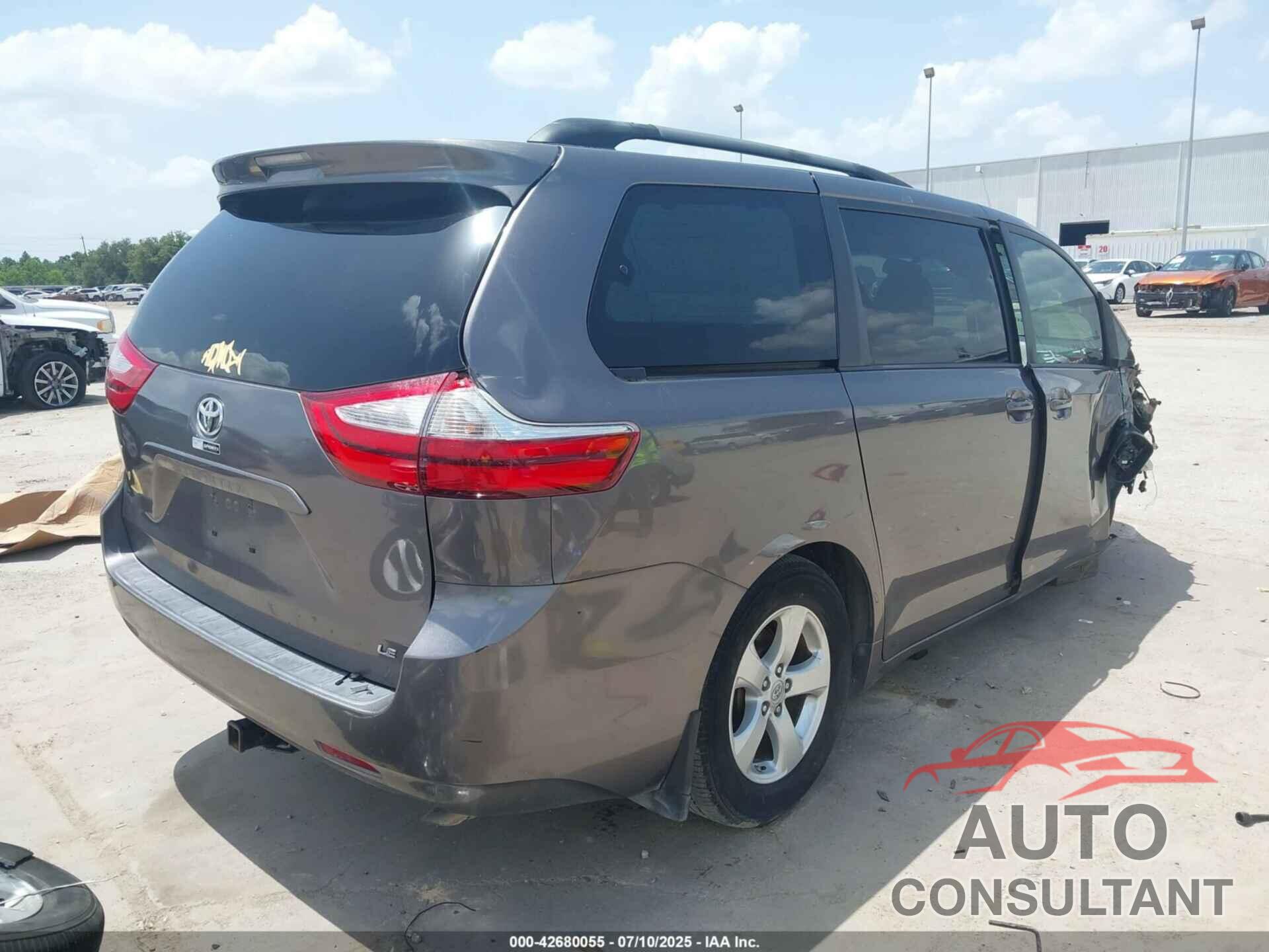 TOYOTA SIENNA 2015 - 5TDKK3DC0FS689388
