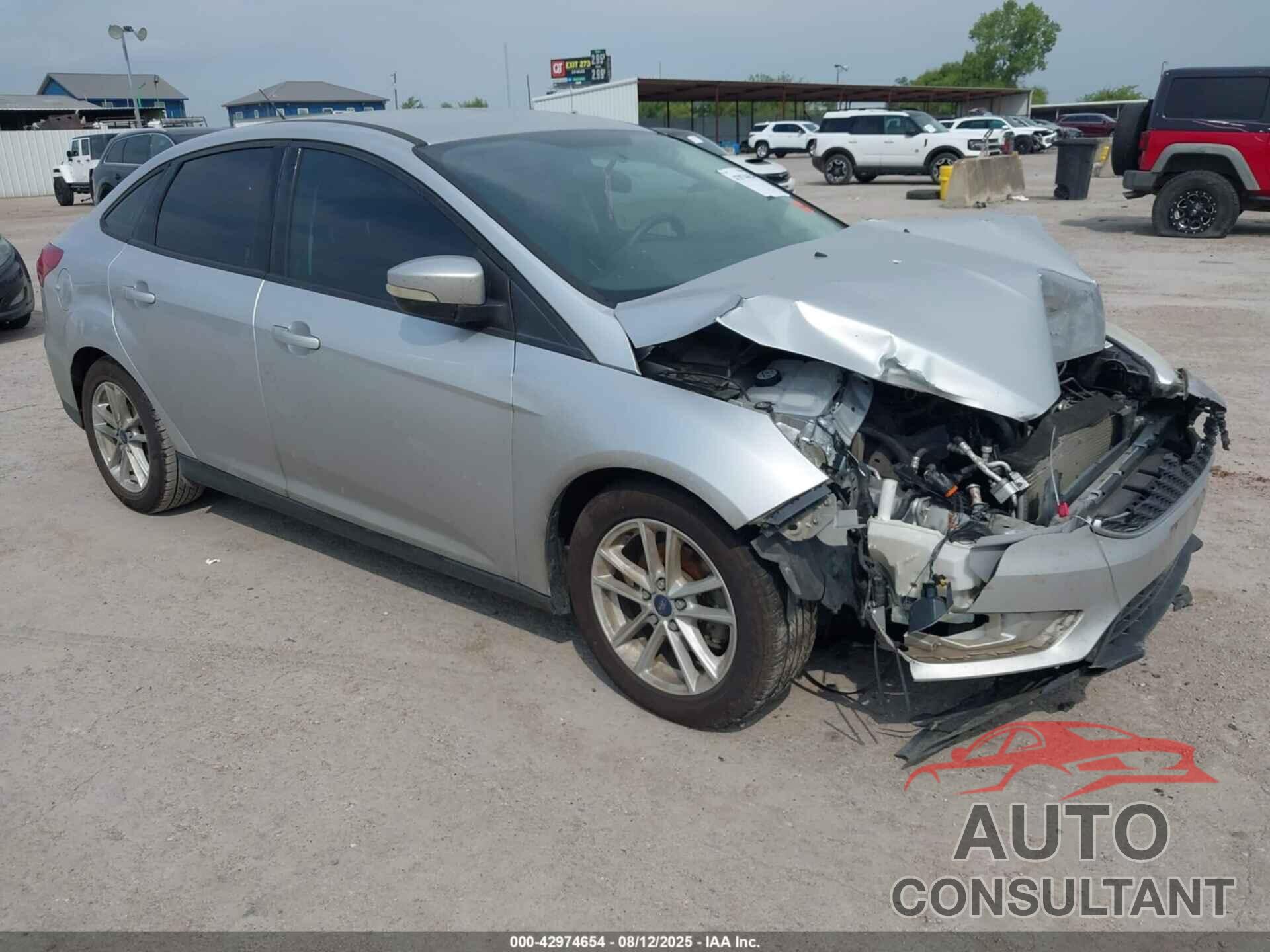 FORD FOCUS 2017 - 1FADP3F29HL263322