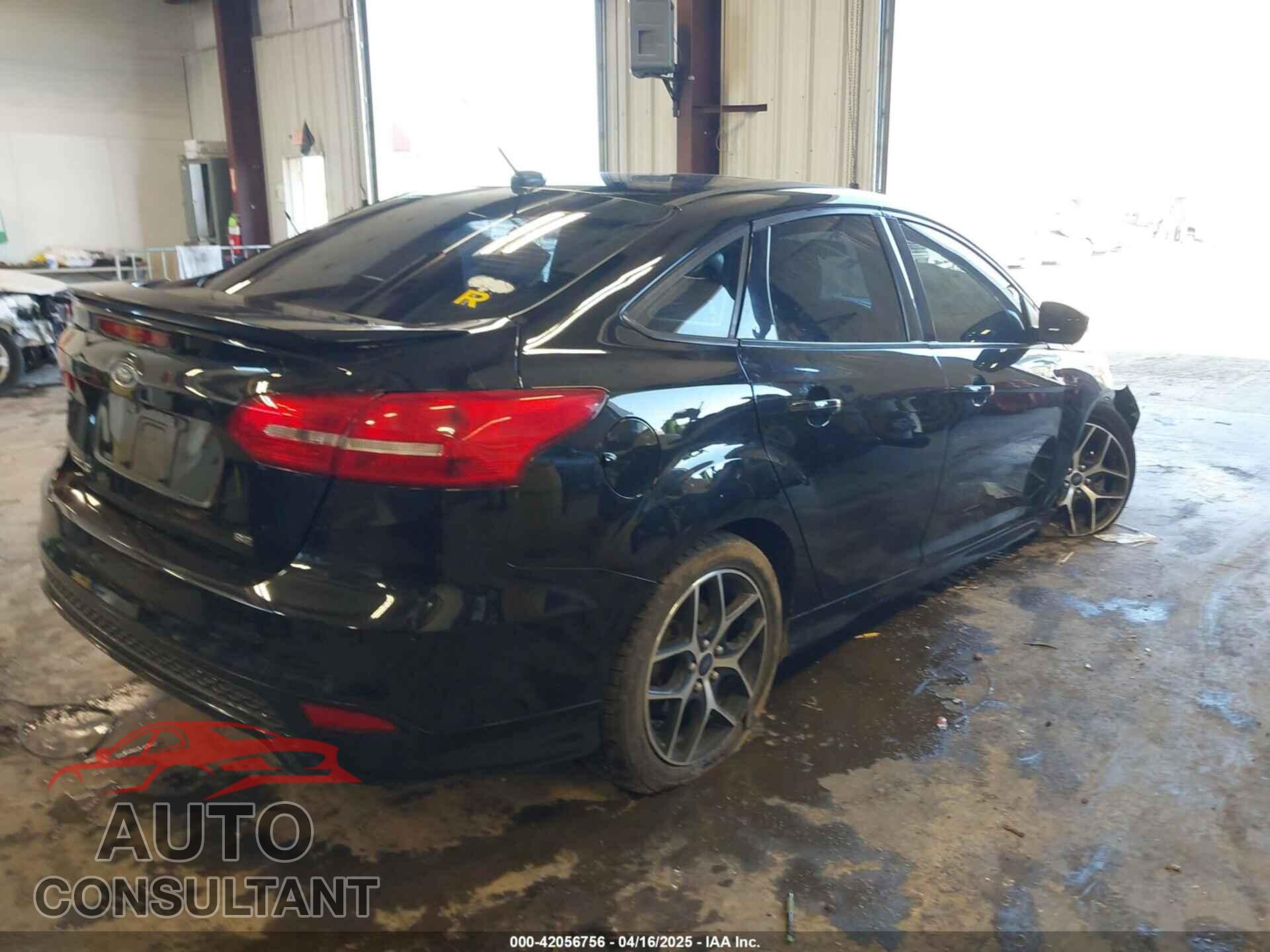 FORD FOCUS 2015 - 1FADP3F22FL211401